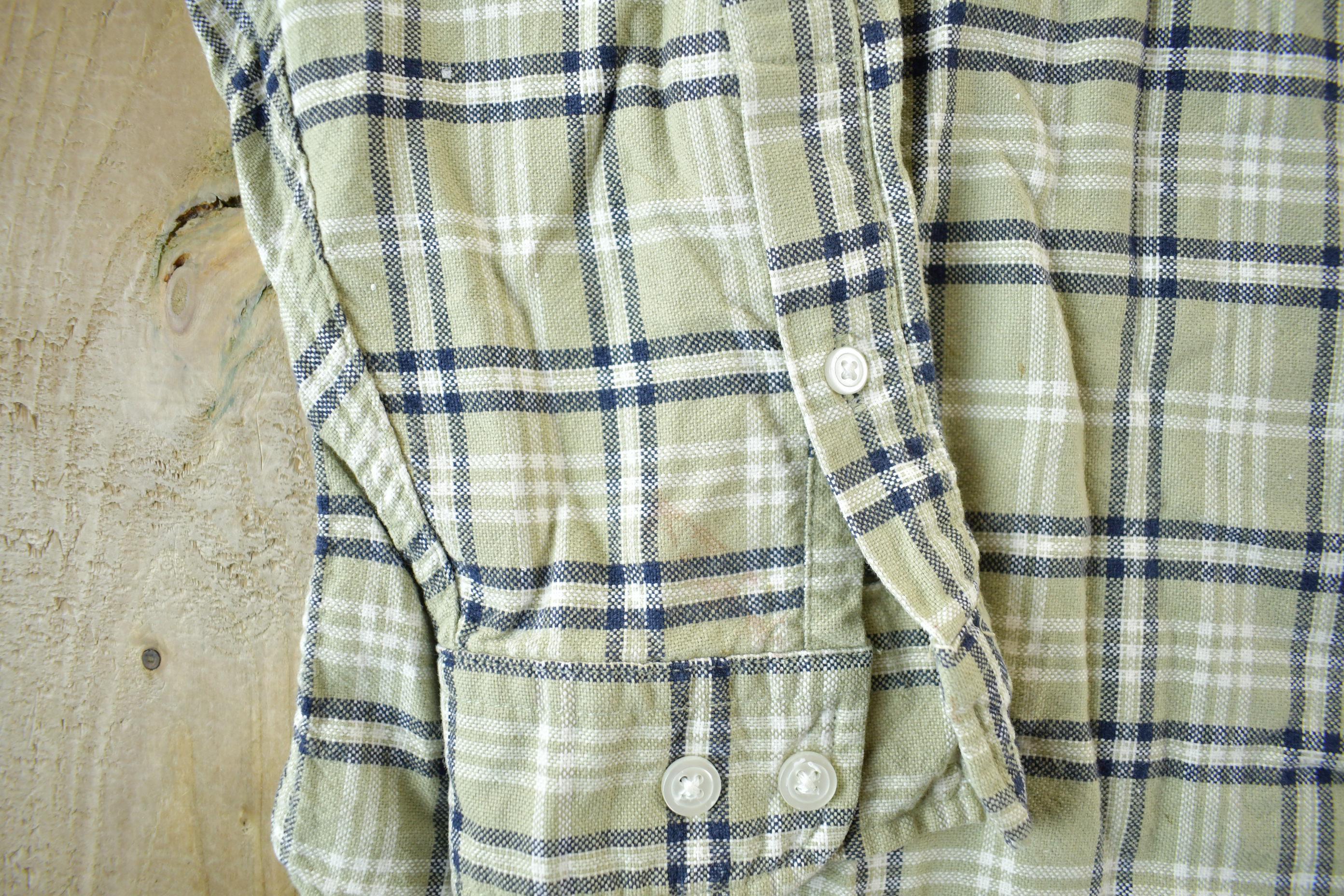 Vintage 1990s Eddie Bauer Button Up Shirt  1990s Plaid Button Up  Vintage Flannel  Outdoors  Mens Medium