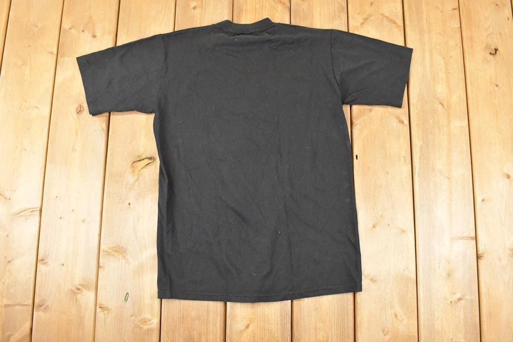 Vintage 1990s Pink Hole Cass Lake Souvenir Travel T-Shirt Women's M
