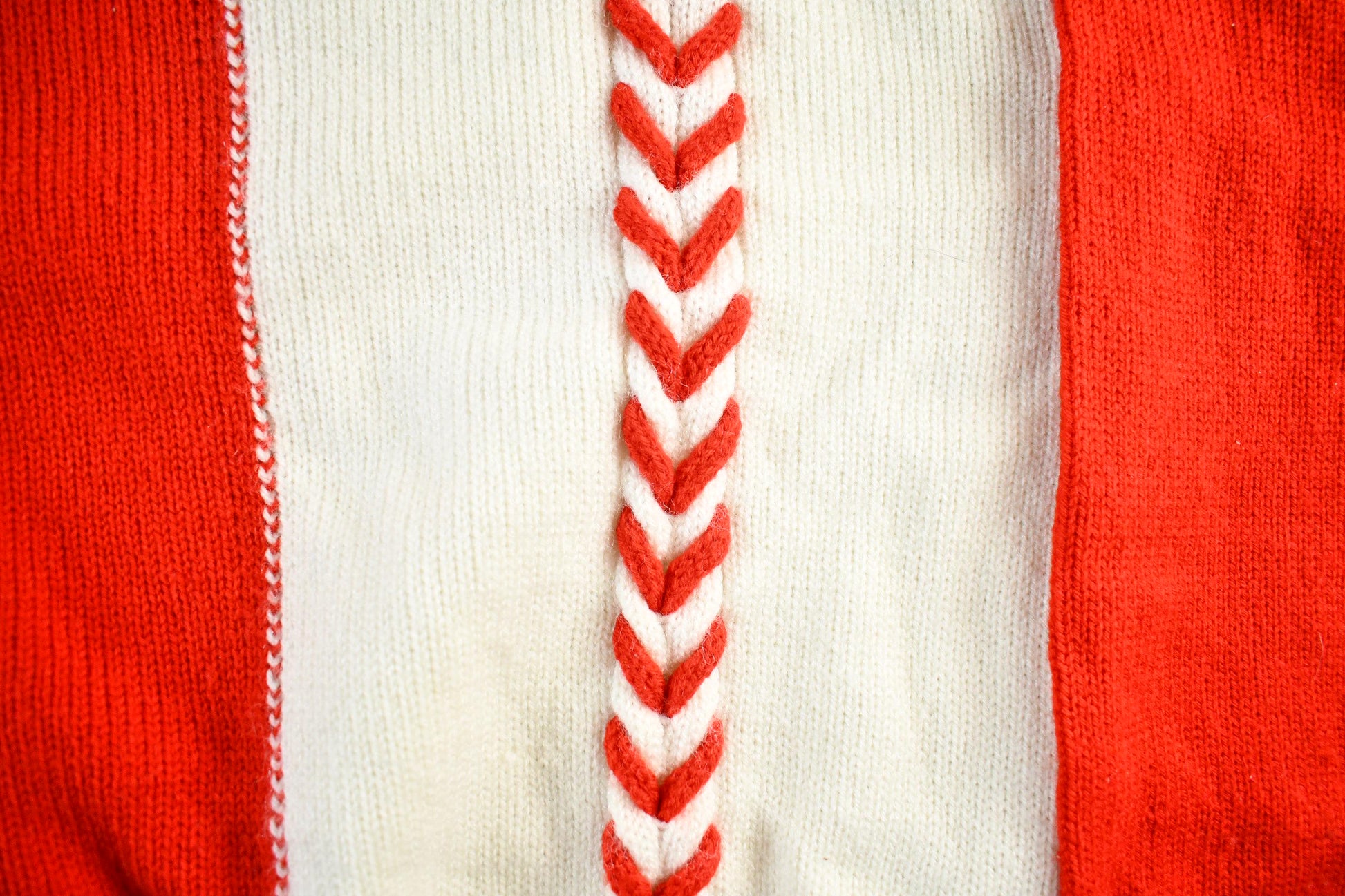 Vintage 1980s Abstract Pattern Knit Crewneck Sweater Men's Small