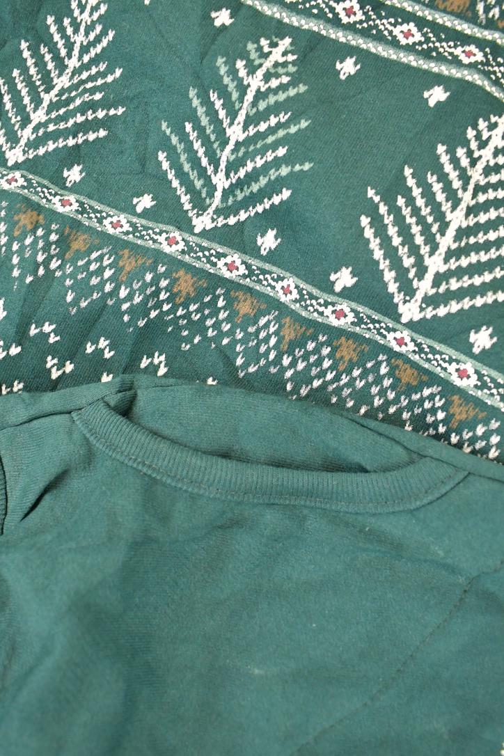 Vintage 1990s Artisans Double Collar Christmas Tree Button Up Graphic Print Crewneck Sweatshirt Women's L / Made In USA / 90's Destination