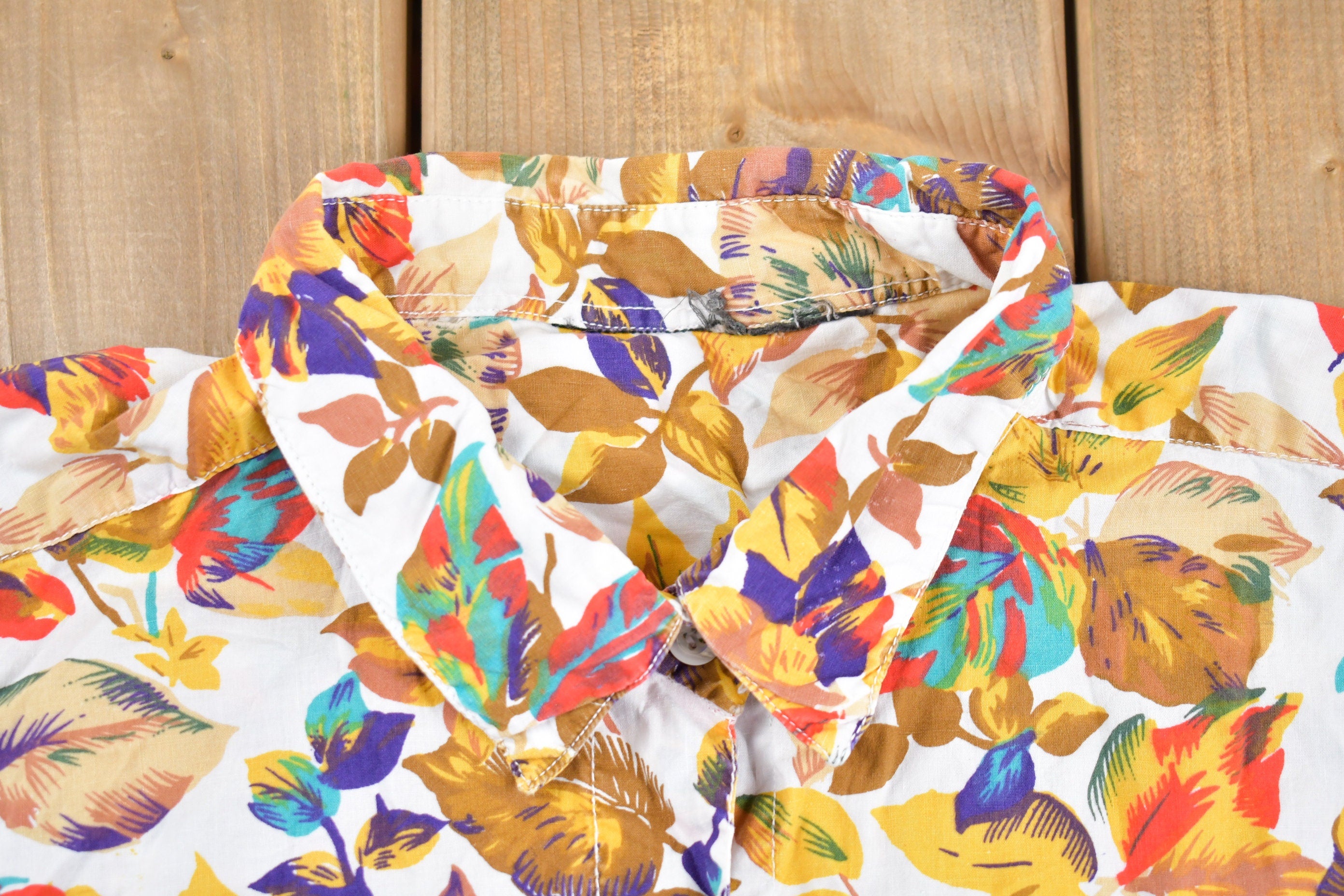 Vintage 1990s Floral Short Sleeve Button Up Shirt