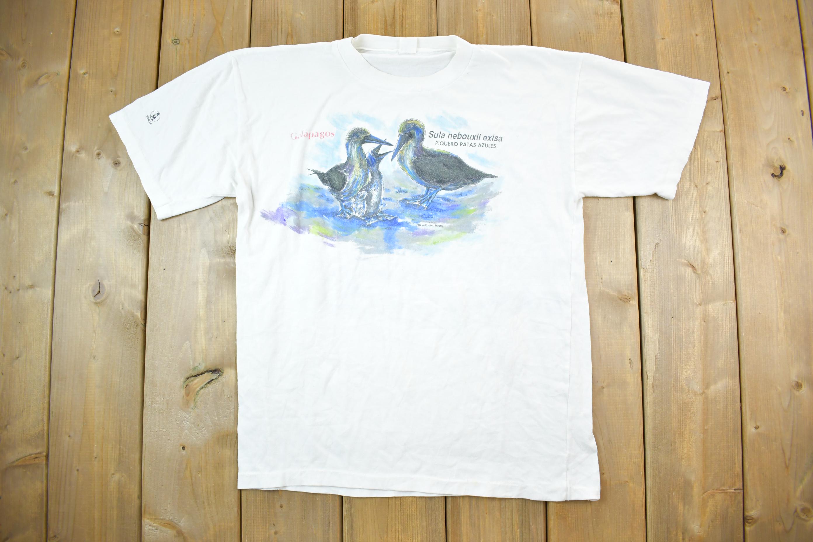 Vintage 1990s Galapagos Island Blue Footed Bobby Souvenir T-Shirt