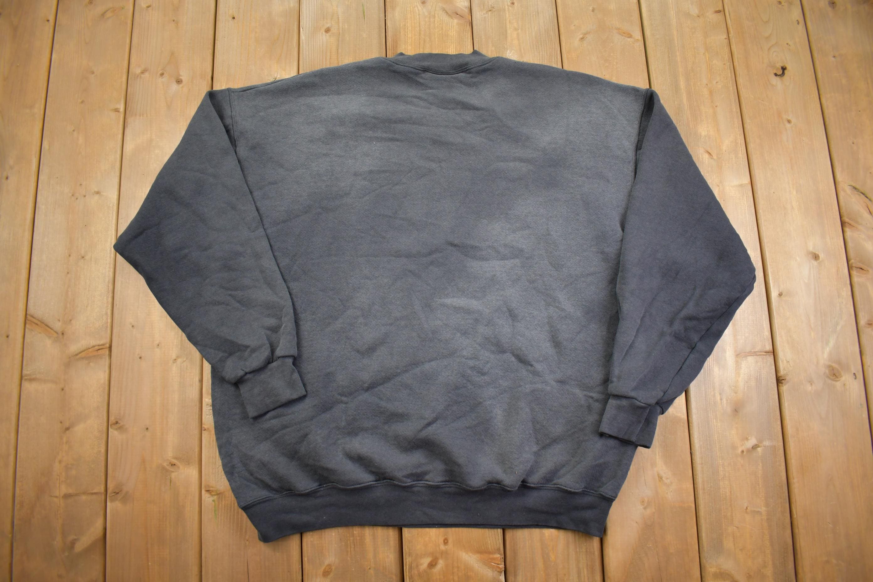 Vintage 1990s Lee Heavyweight Boxy Sun-faded Crewneck Sweatshirt Made In USA - XL