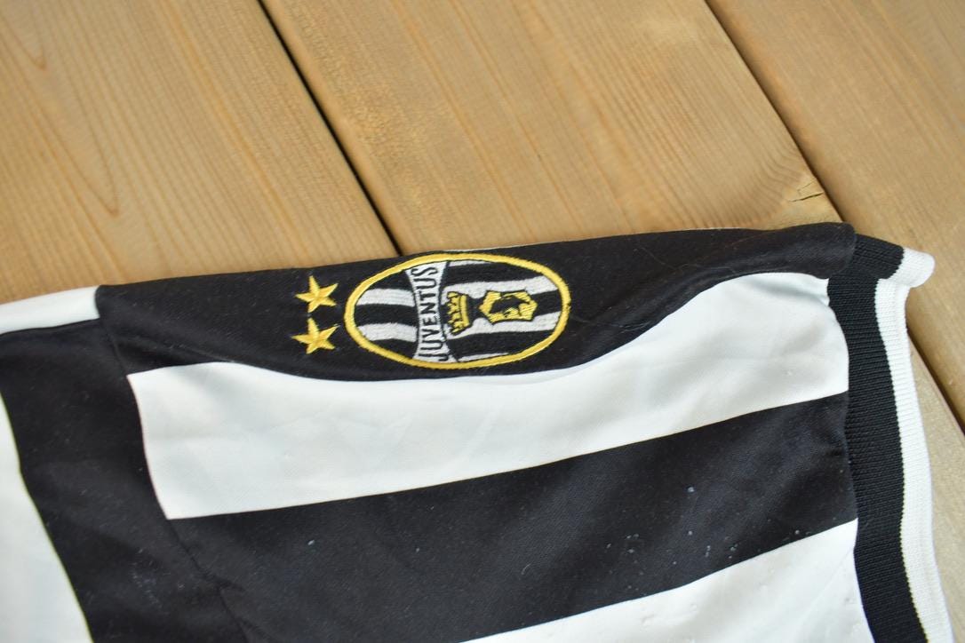 Vintage 1999 Kappa Juventus Home Soccer Jersey