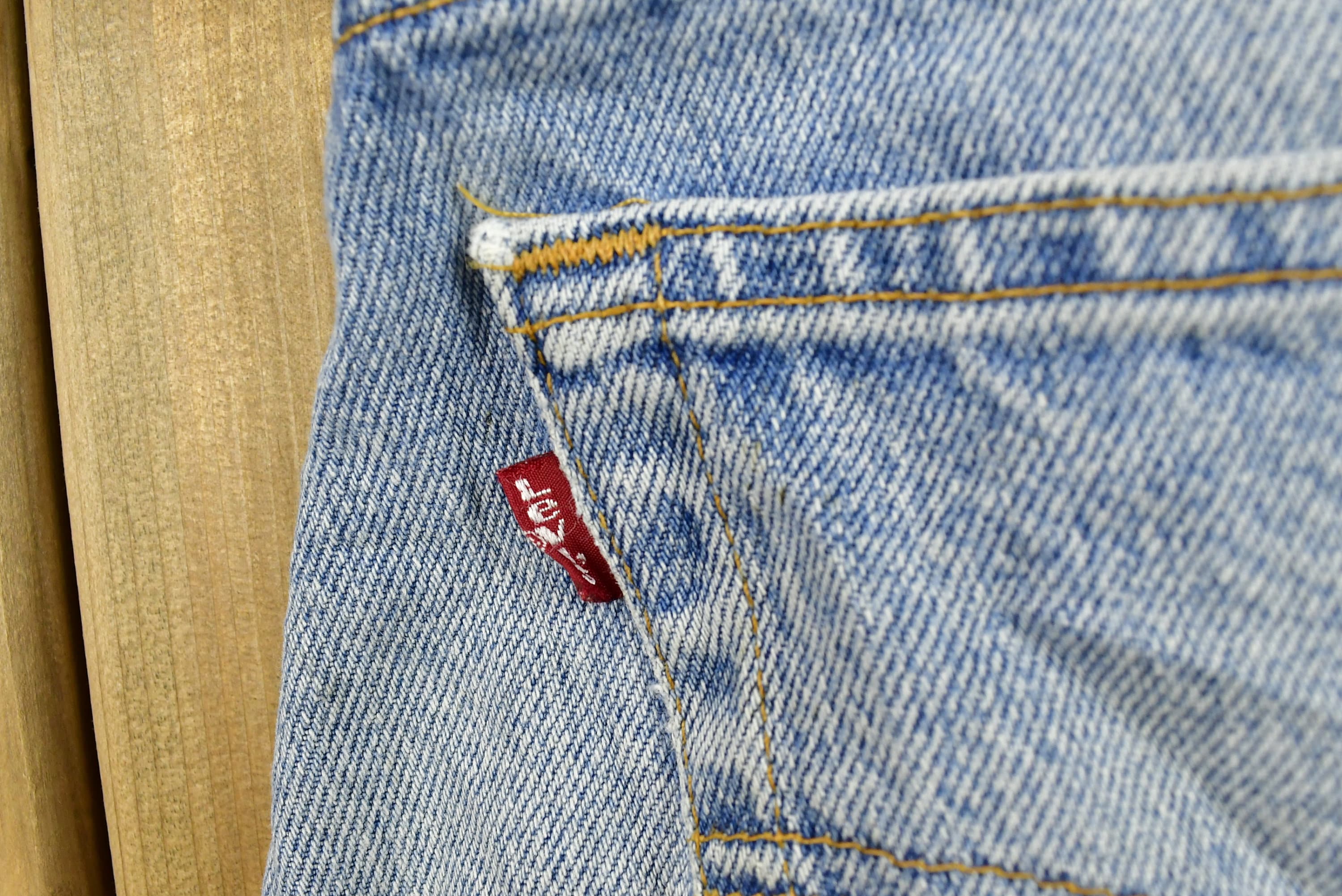 Vintage 90's Levi's Red Tab Jeans Size 34 x 32