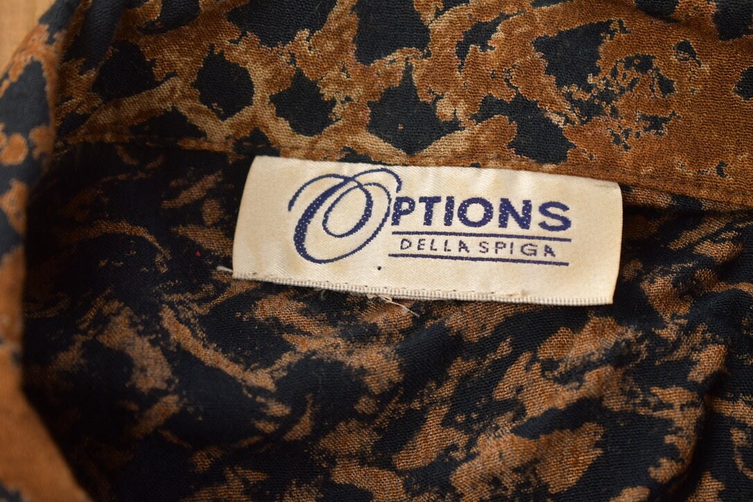 Vintage 1970s Options Della Spiga Pattern Button Up Shirt / Made in USA/ Abstract Pattern / Casual Shirt / Formal Shirt / Silk / Cheetah