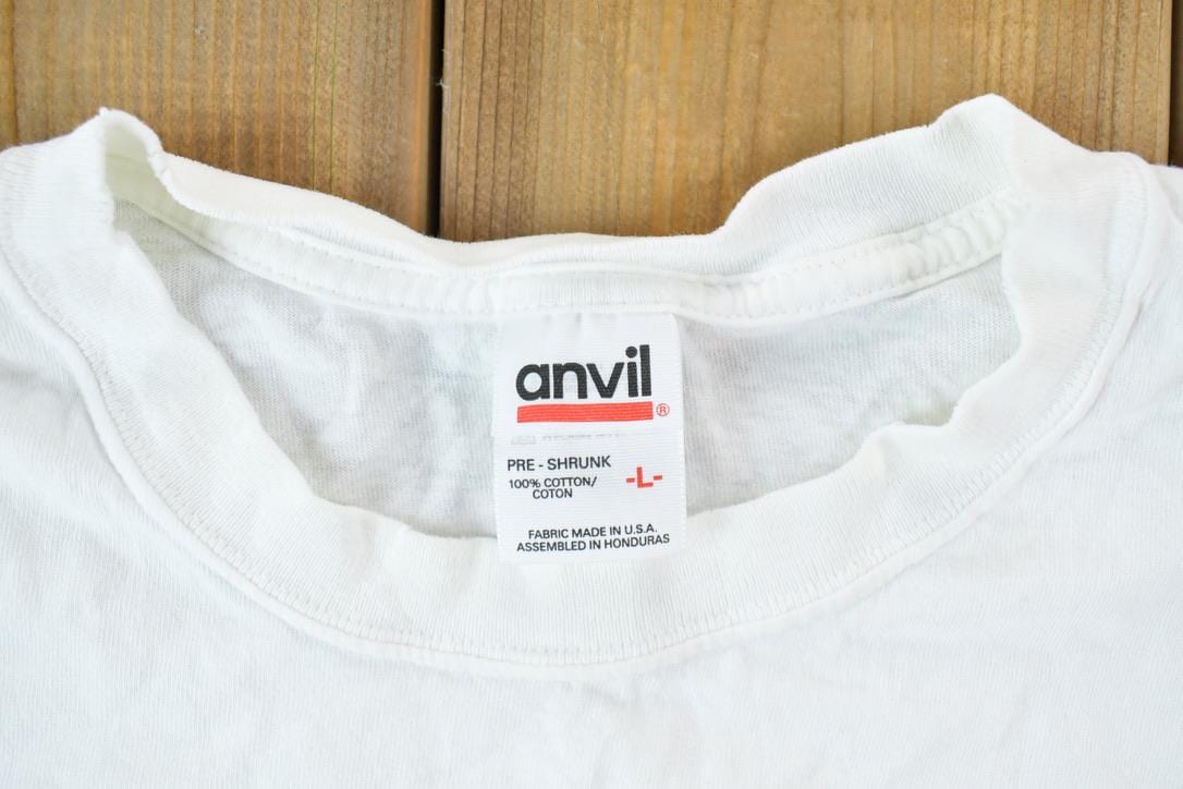 Vintage 1990s Laundry Line Souvenir T-Shirt