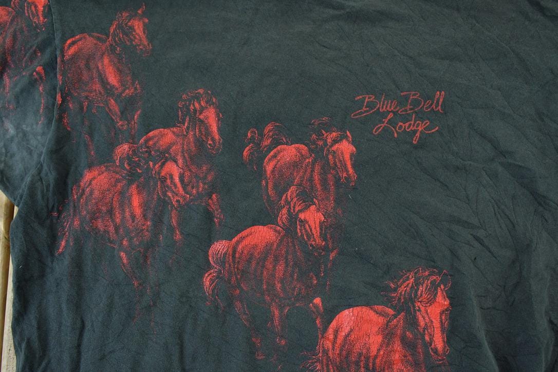 Vintage 1990s Red Horse Graphic T-Shirt