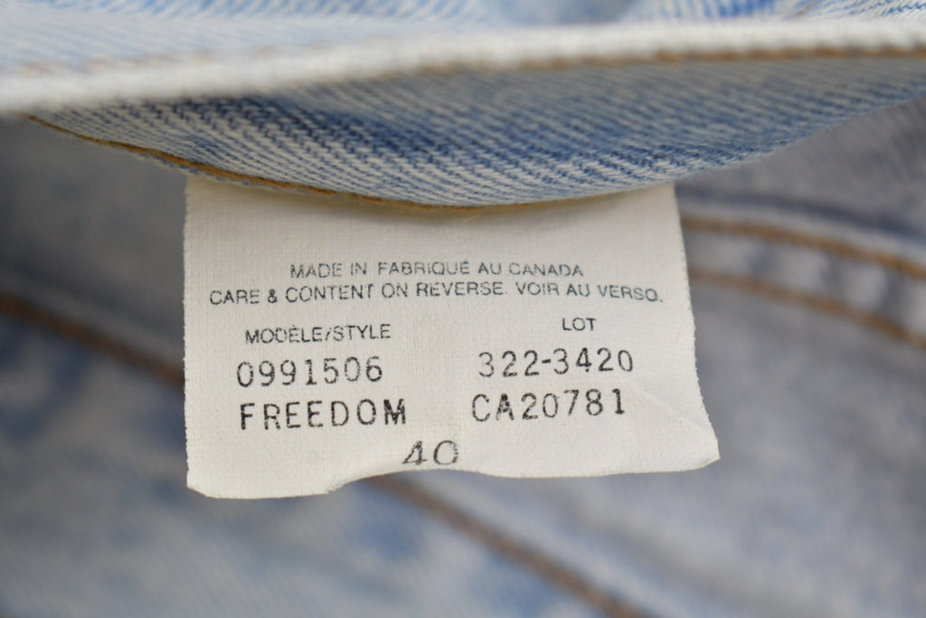 Vintage 1990's Tommy Hilfiger Jeans Size 38 x 33.5
