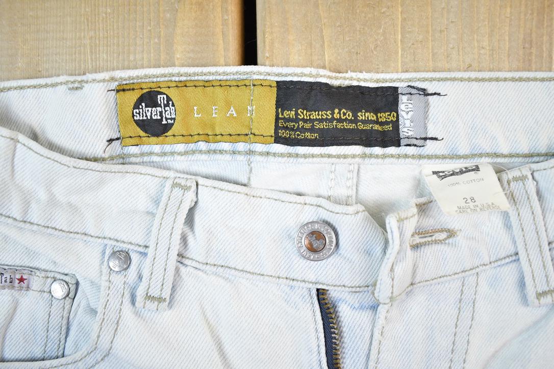 Vintage 1990s Levi Strauss SilverTab Denim Jean Shorts Size 28 x 5