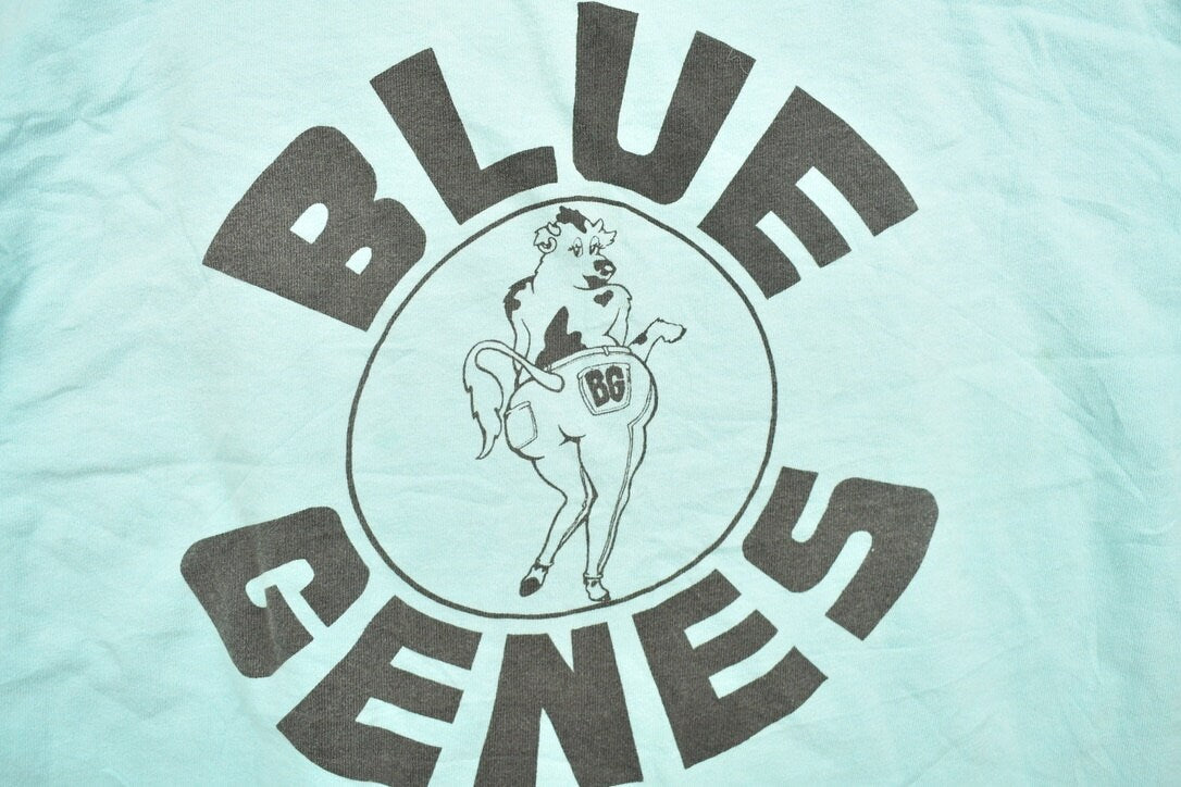 Vintage 1990s Blue Genes Embarrass Wisconsin Souvenir T Shirt