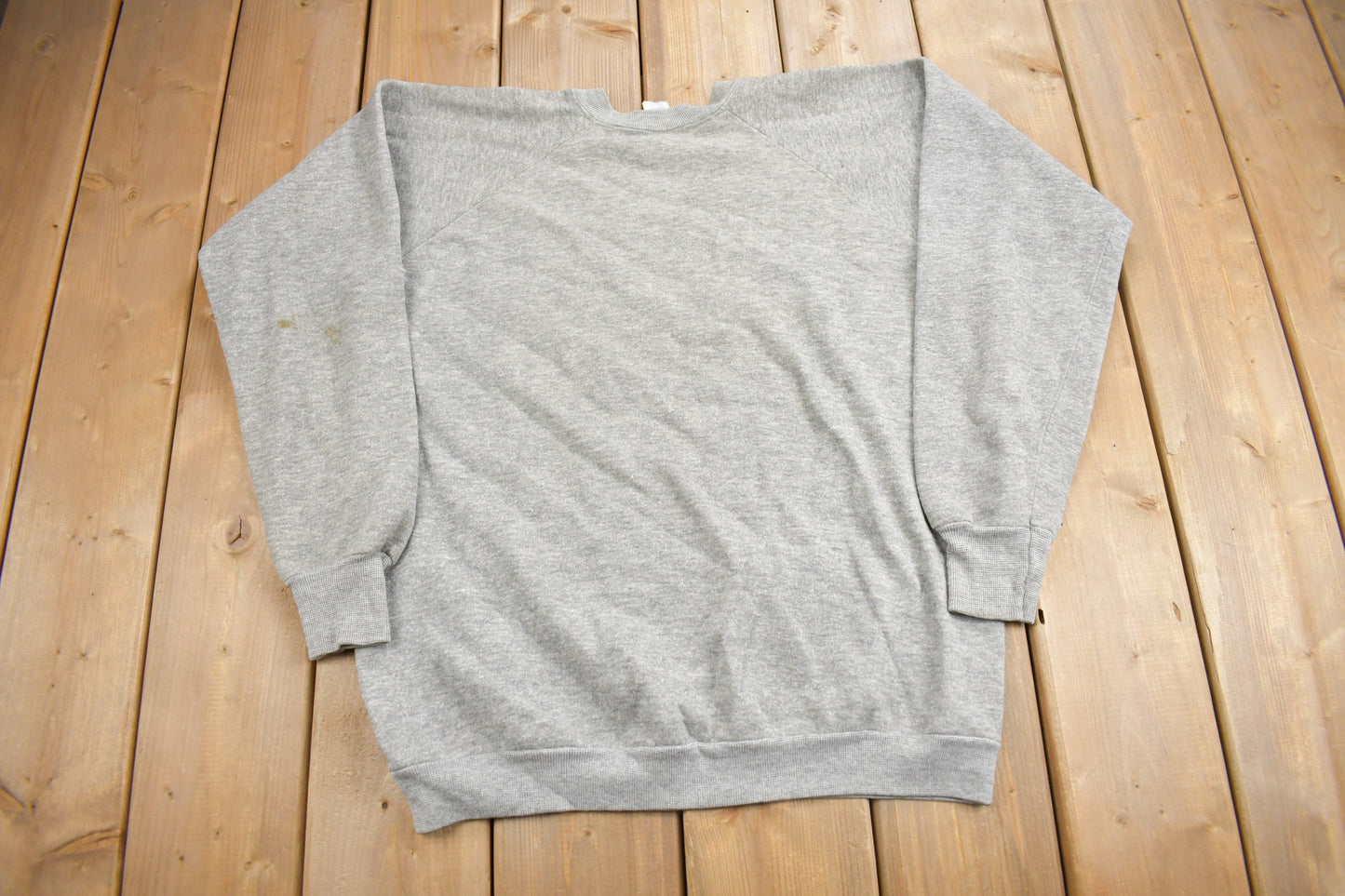 Vintage 1970s Health Knit Blank Grey Crewneck Sweatshirt / Raglan Crewneck / Made In USA / Essential / Streetwear / 70s Crewneck