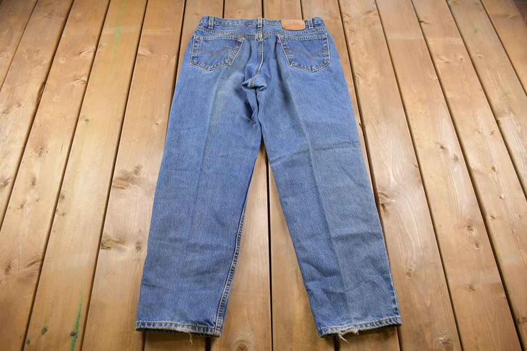 Vintage 1990s Levi's 550 Red Tab Jeans Size 34 x 31