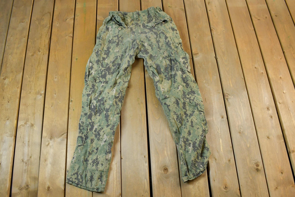 Vintage 1990s Frog Flame Resistant Army Camouflage Cargo Pants Size 30x31