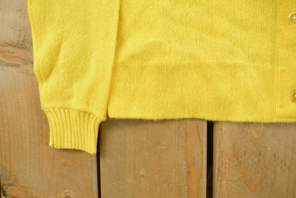 Vintage 1960s Haymaker Lacoste Knit Cardigan Sweater Women's S
