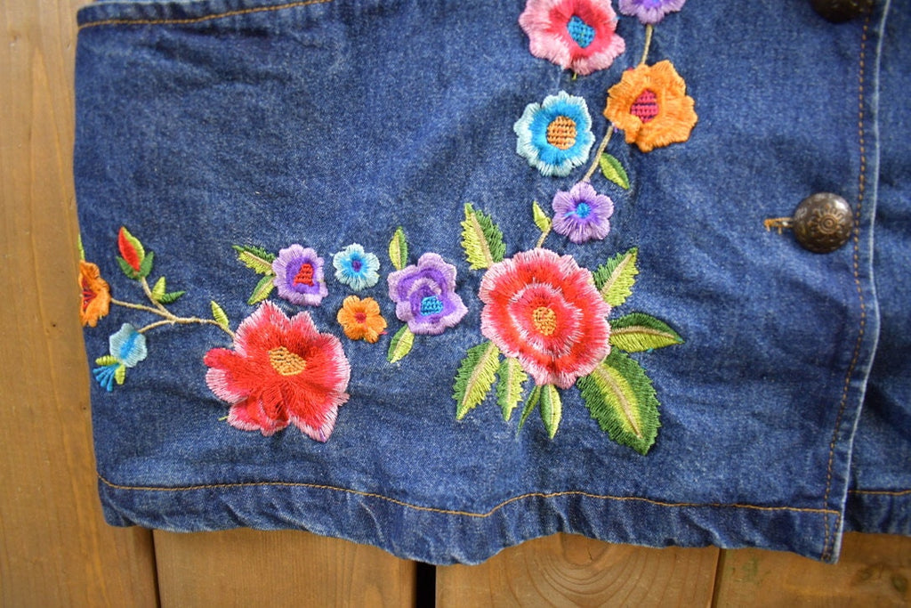 Vintage 1990s Dressbarn Floral Stitched Denim Jean Jacket  Vintage Denim  Streetwear  Vintage Fall Outerwear  Fall Jacket  Flowers