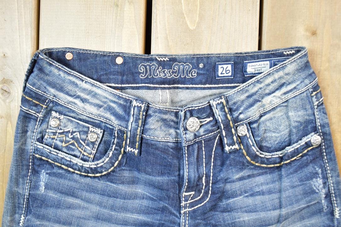 Vintage Y2K Miss Me Bedazzled Low Rise Jeans Size 26x31