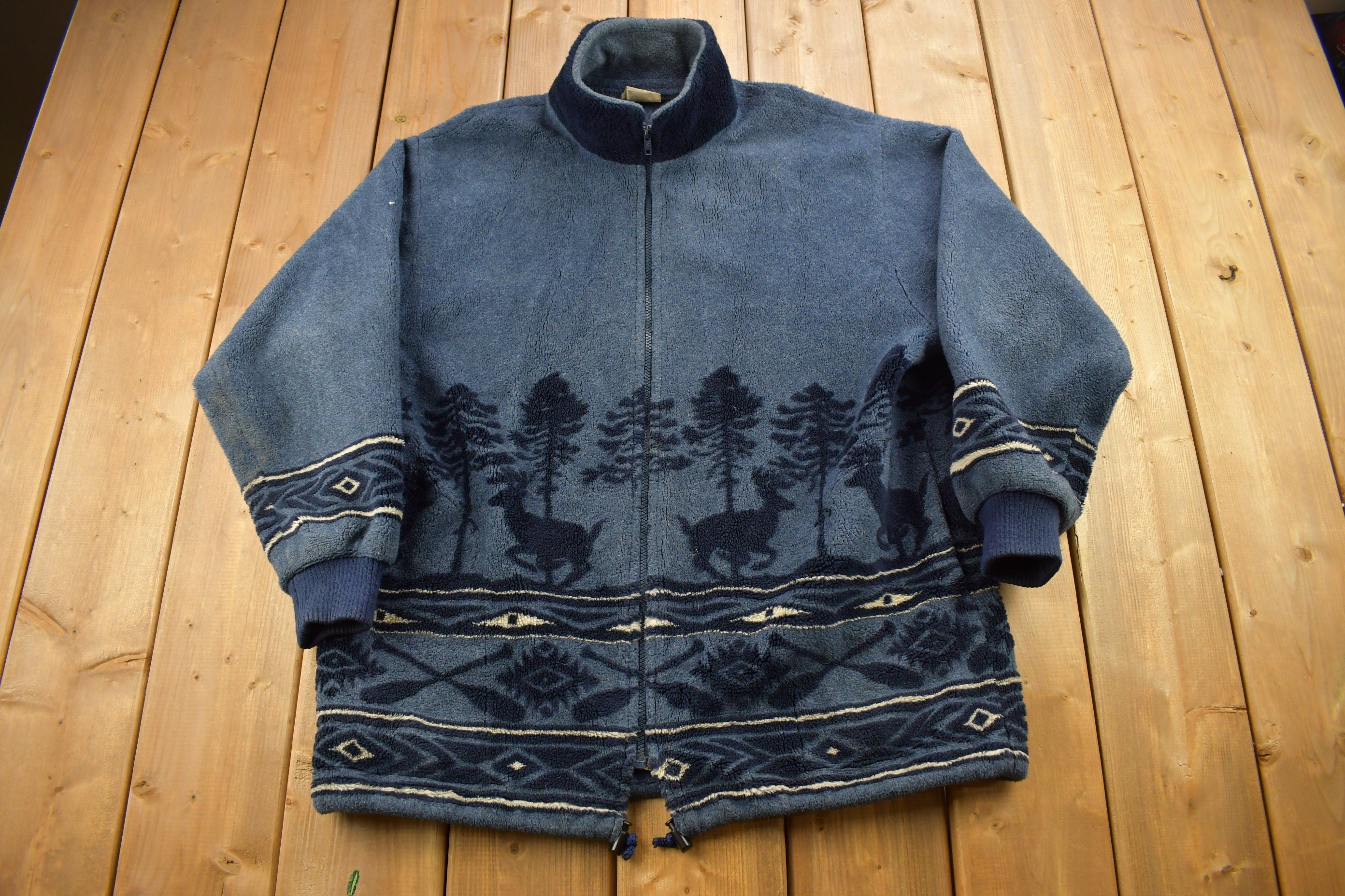 Vintage 1990s Deer & Wilderness Theme All Over Print Deep Pile Fleece Sweater