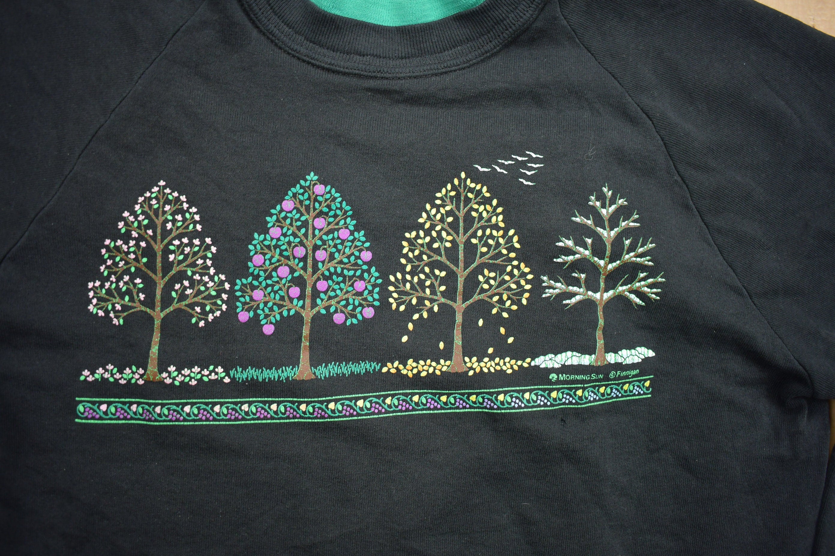 Vintage 1990s Morning Sun Tree Theme Crewneck Sweater