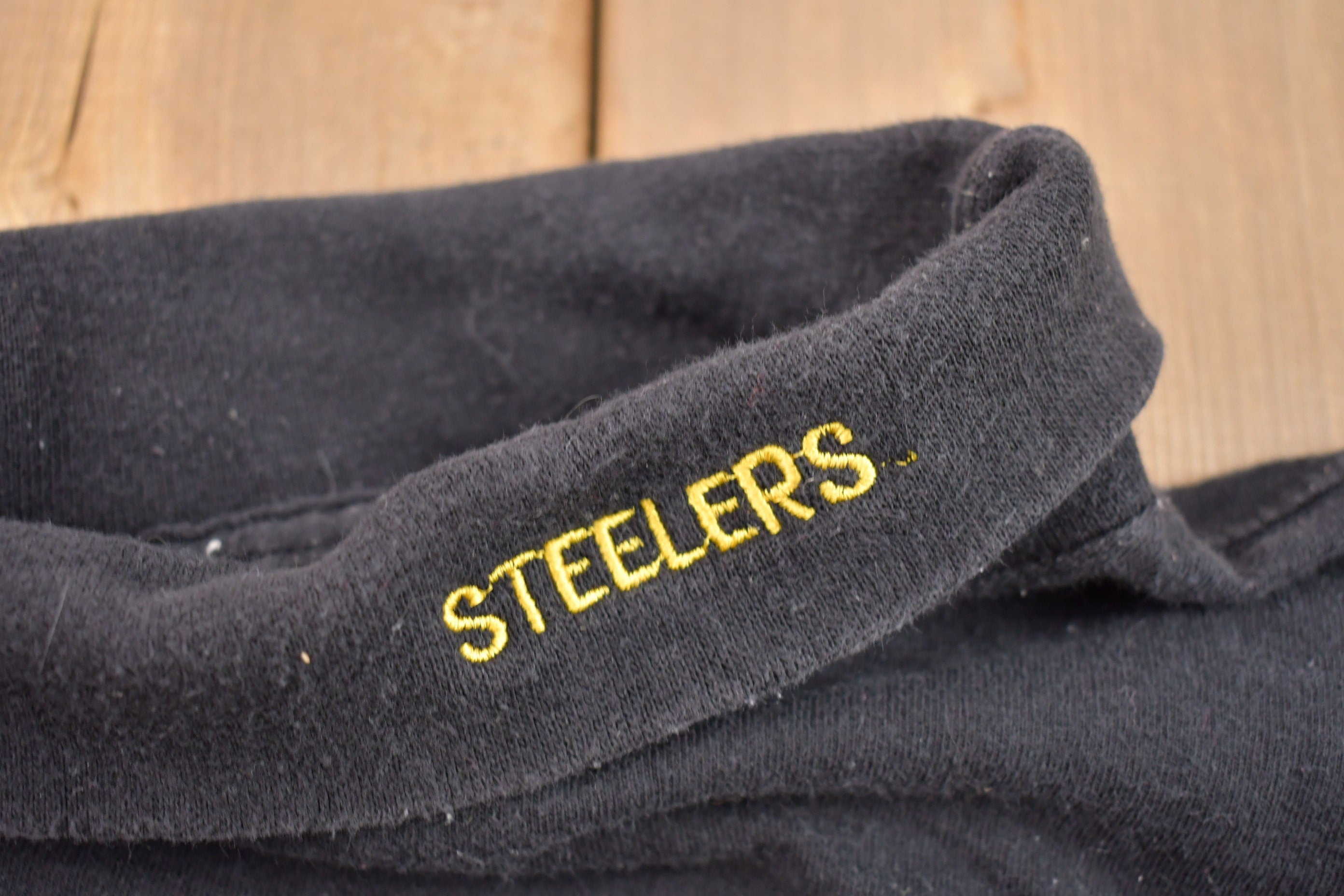 Vintage 1990s Pittsburgh Steelers NFL Mock Neck Crewneck Sweatshirt