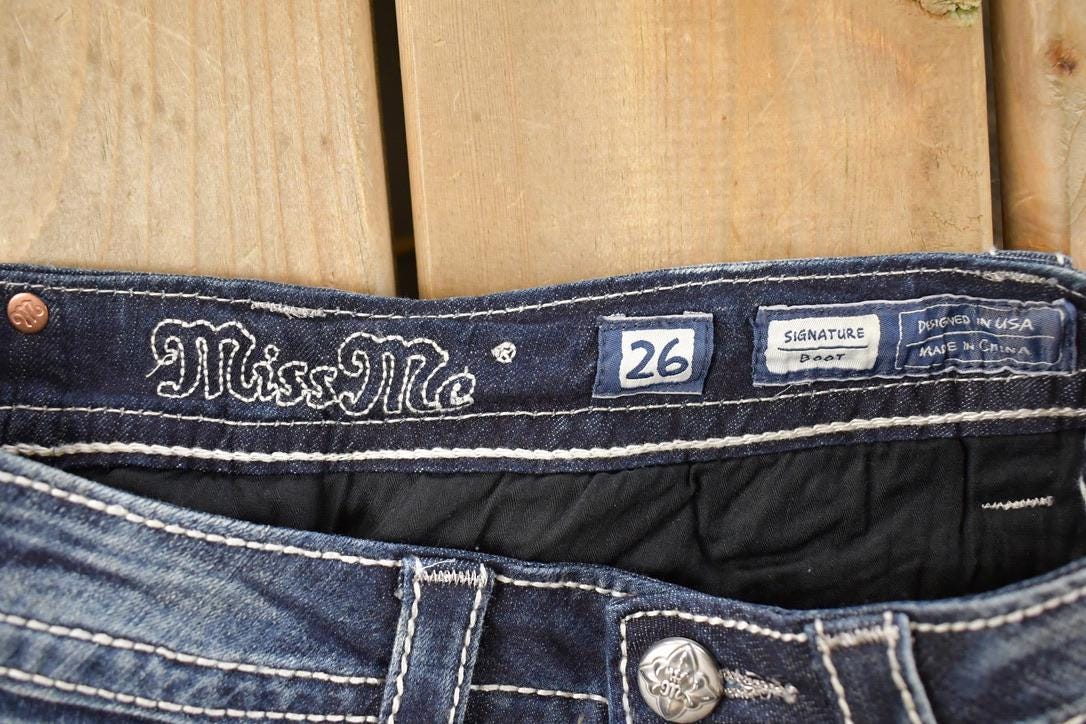 Vintage Deadstock Y2K Miss Me Bedazzled Low Rise Jeans Women's Size 26x31