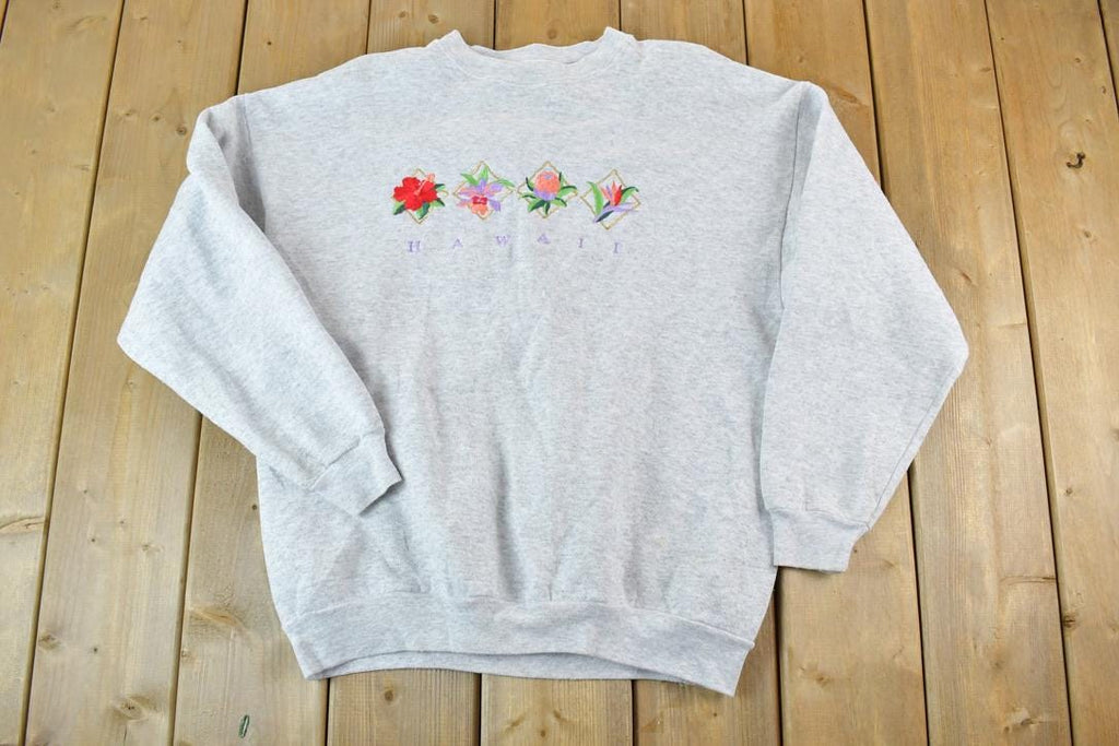 Vintage 1990s Hawaii Embroidered Floral Souvenir Crewneck Sweatshirt Made In USA
