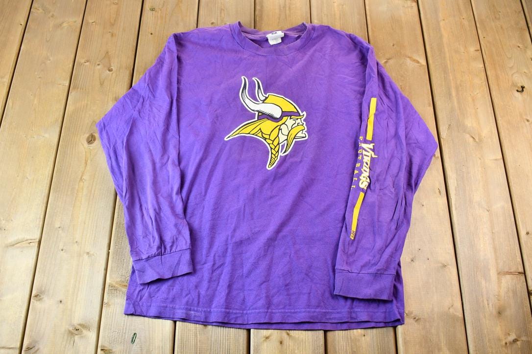 Vintage 1990s Minnesota Vikings NFL Football Long Sleeve Graphic T-Shirt