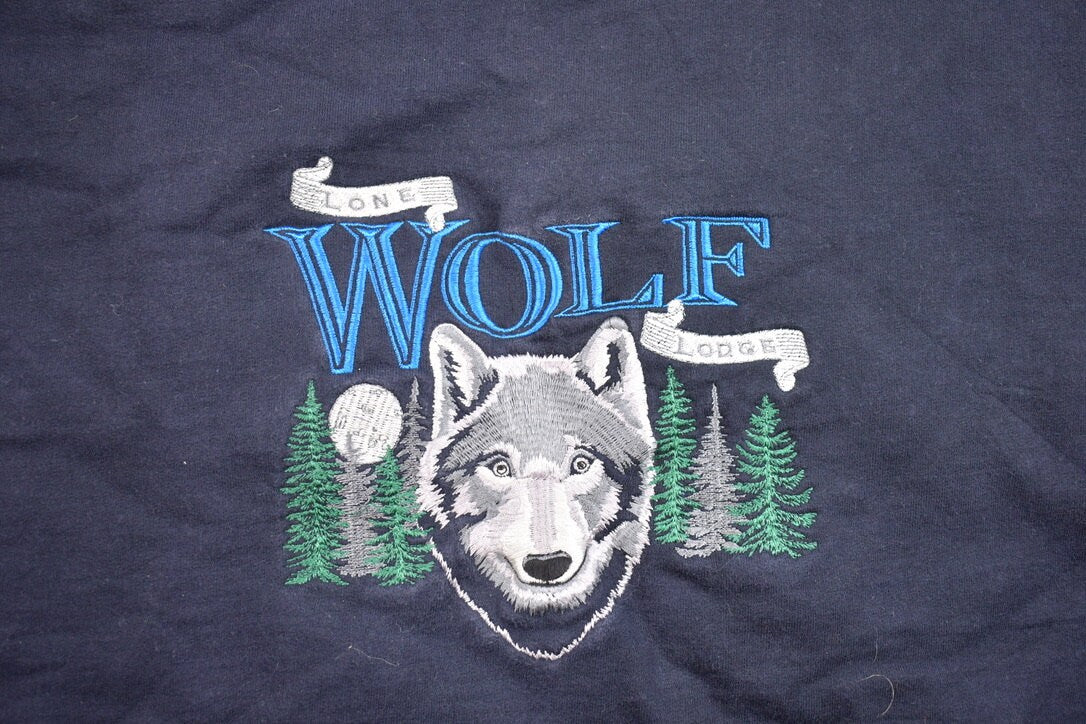 Vintage 1990s Lone Wolf Lodge Embroidered Crewneck Sweatshirt