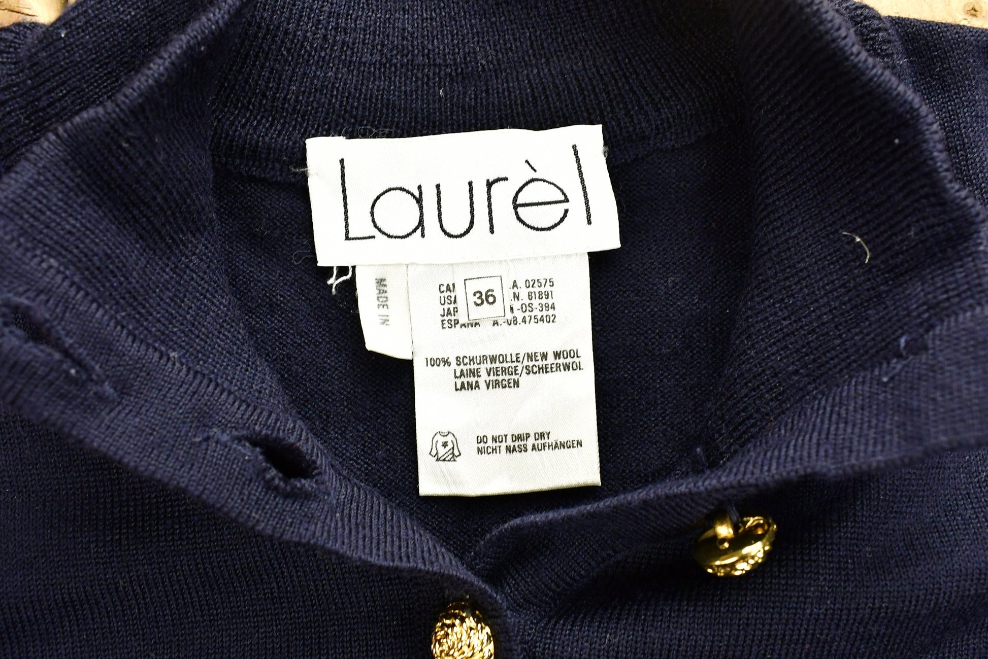 Vintage 1990's 100% Virgin Wool Knit Sweater / Vintage 90s Sweater / Laurel / Outdoor / Winter / Made In Italy / Cozy Pullover Sweatshirt