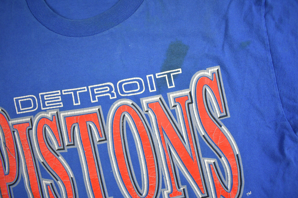 Vintage 1990s Detroit Pistons NBA Graphic T-Shirt
