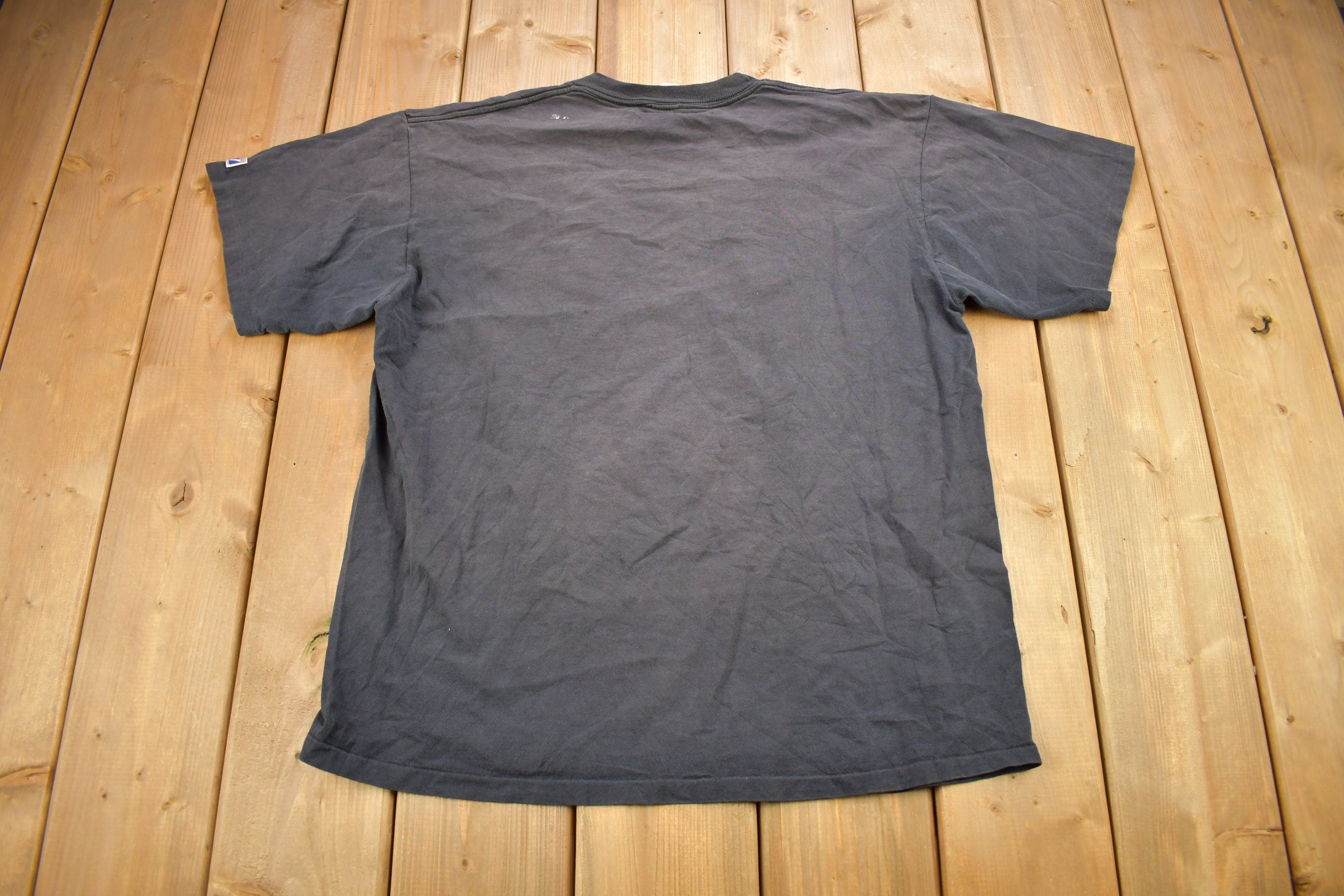 Vintage 1992 Pittsburgh Penguins NHL Graphic Logo 7 T-Shirt