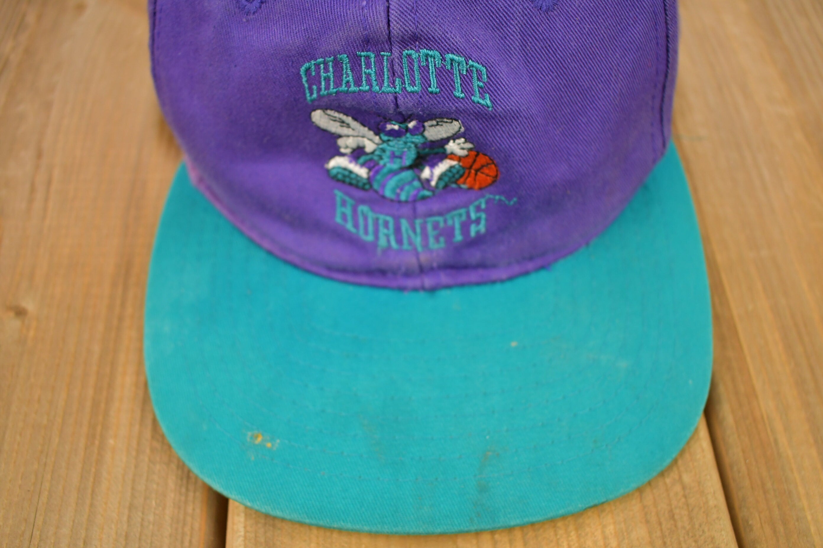 Vintage 1990s Charlotte Hornets NBA Snap Back Hat