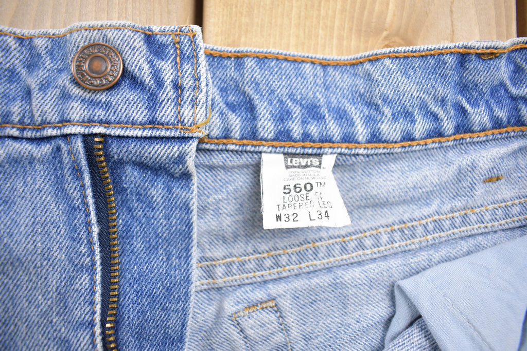 Vintage 1990s Levi's 550 Red Tab Denim Jeans Size 28 x 33