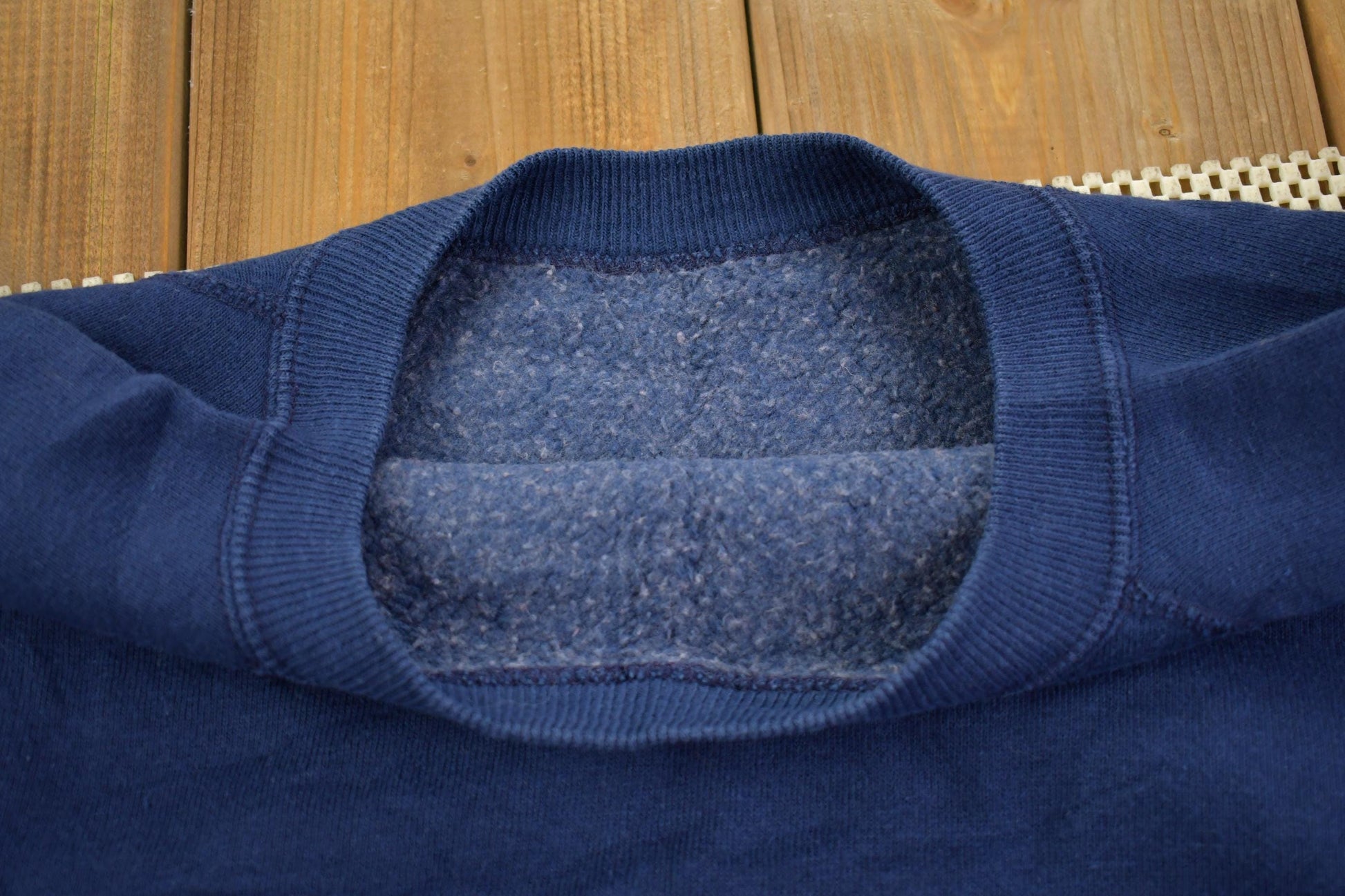 Vintage 1990s Blank Navy Crewneck Sweatshirt - Medium