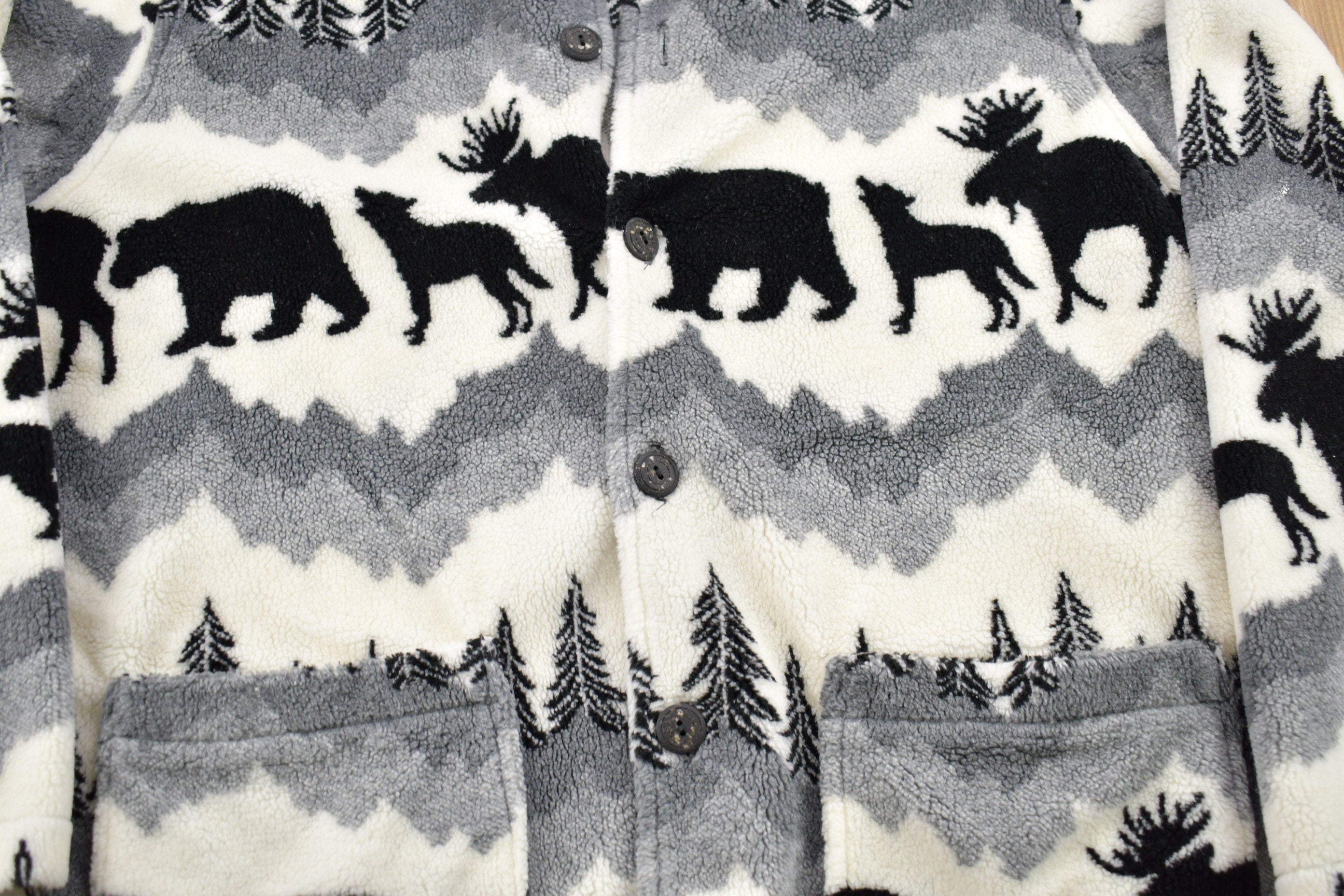 Vintage 1990s Canada Wilderness All Over Print Fleece Sweater