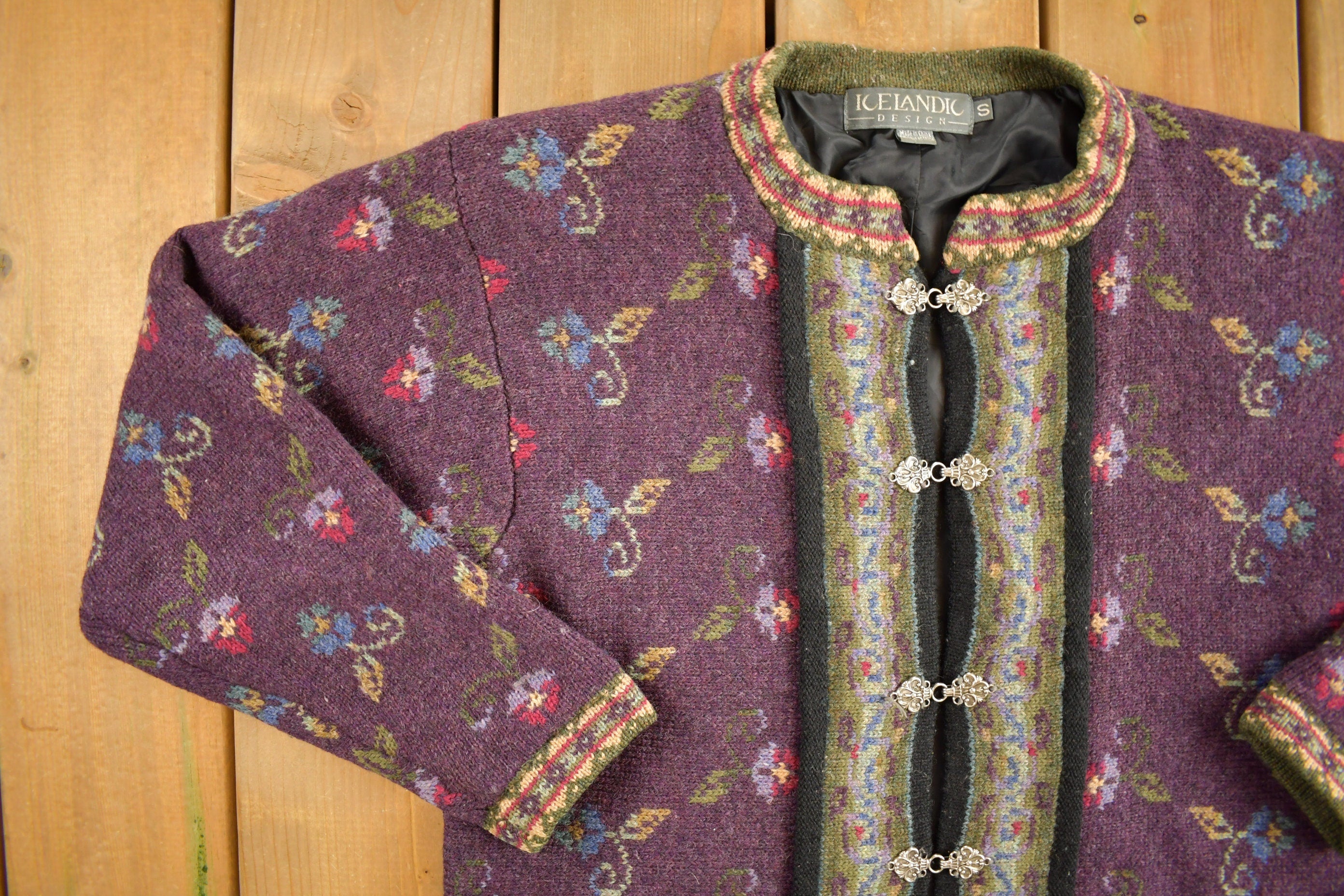 Vintage 1990s Icelandic Design Wool Knitted Cardigan Sweater