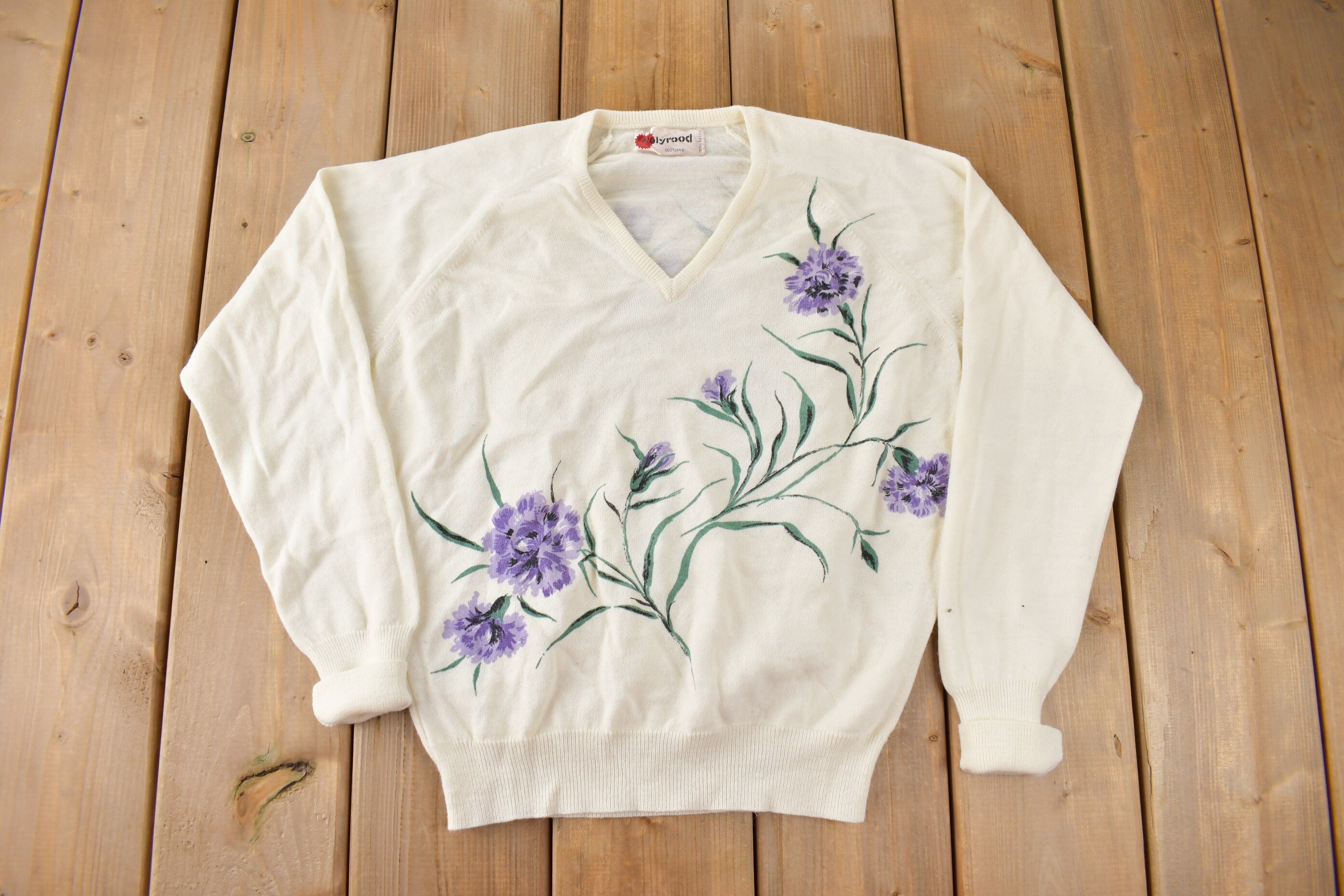 Vintage 1990s Holyrood Floral Graphic V Neck Knit Sweater