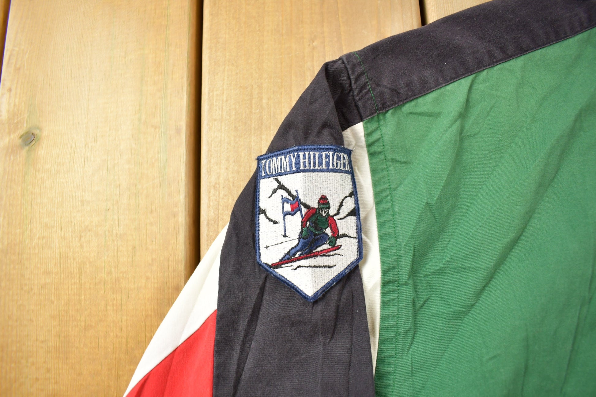 Vintage 1990s Tommy Hilfiger Embroidered Flag Patches Button Up Shirt