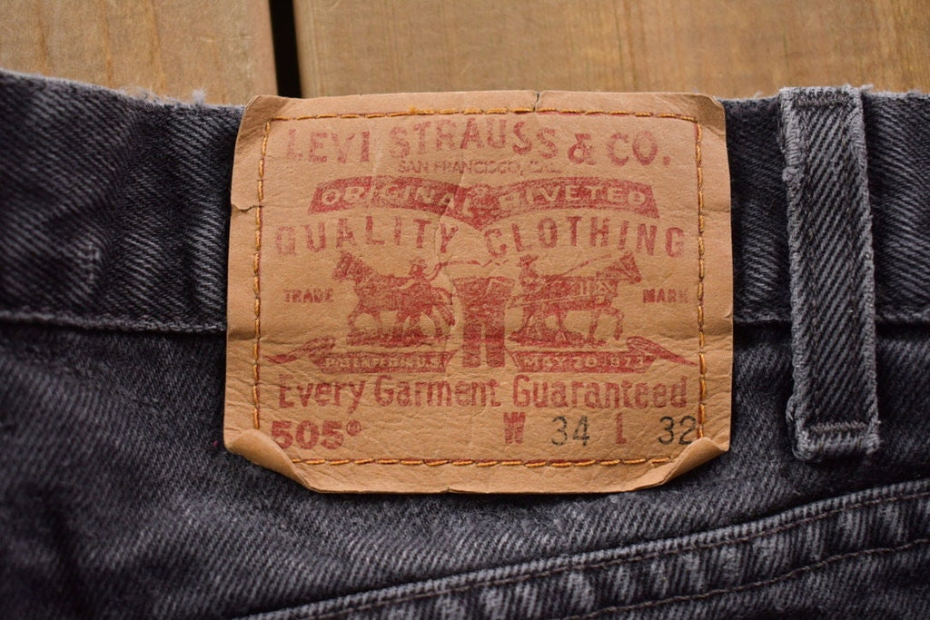 Vintage 1990s Black Levi's 505 Red Tab Denim Jeans Size 32 x 31.5