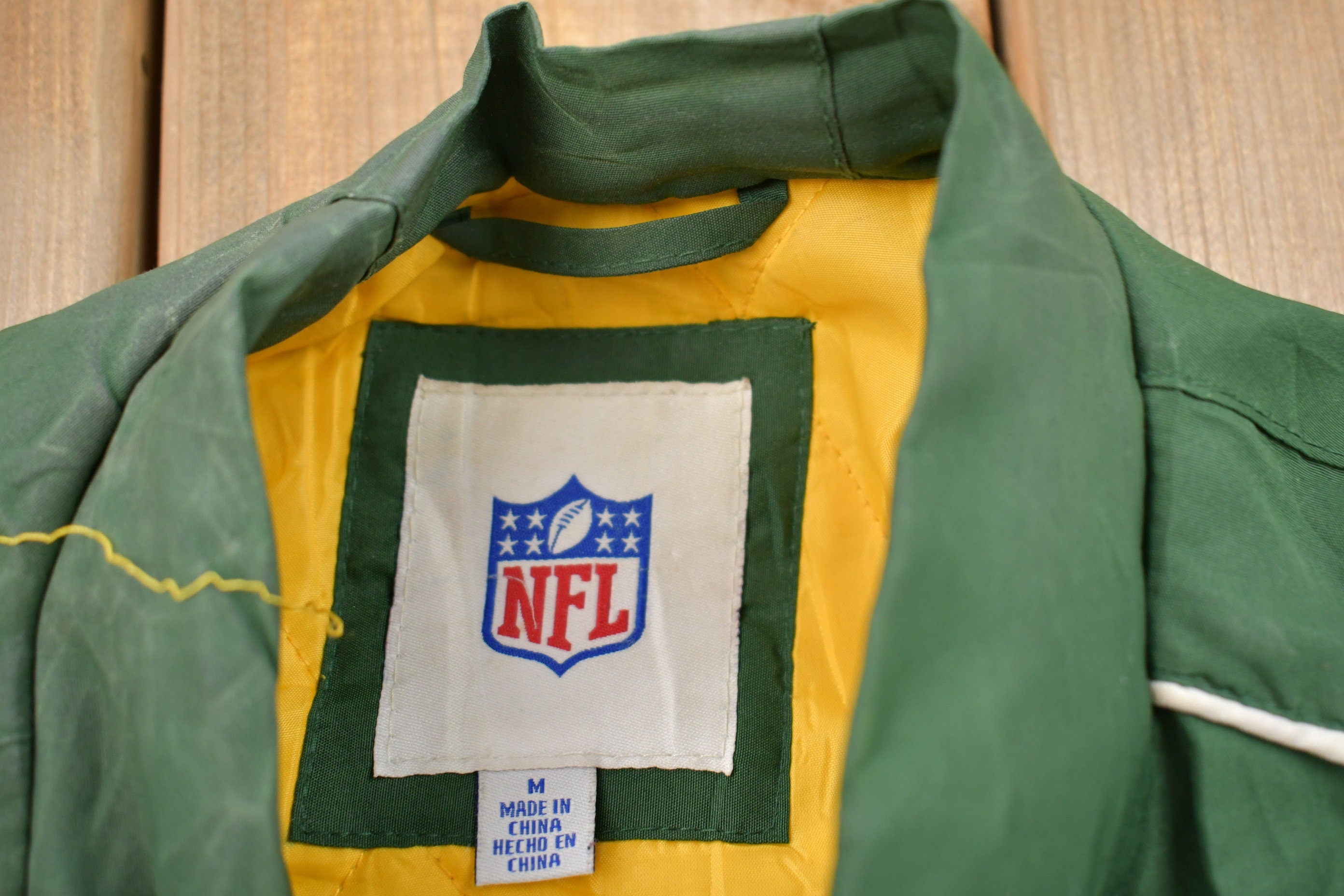 Vintage 1990s Green Bay Packers Embroidered Windbreaker Jacket