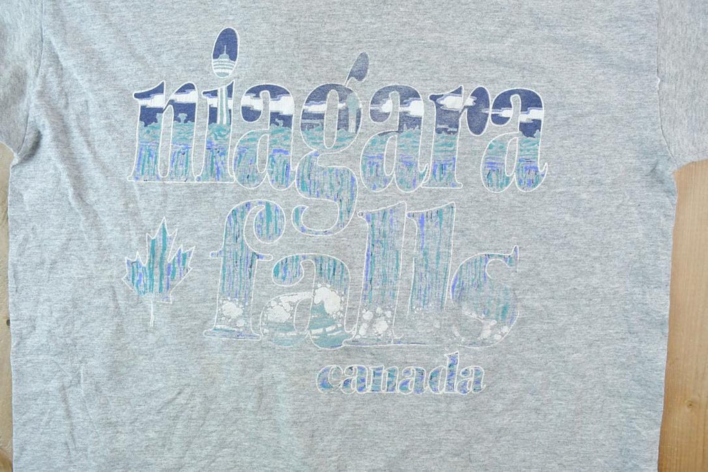 Vintage 1990s Niagara Falls Souvenir T-Shirt / Vintage Streetwear / Vacation Tee / Travel T Shirt