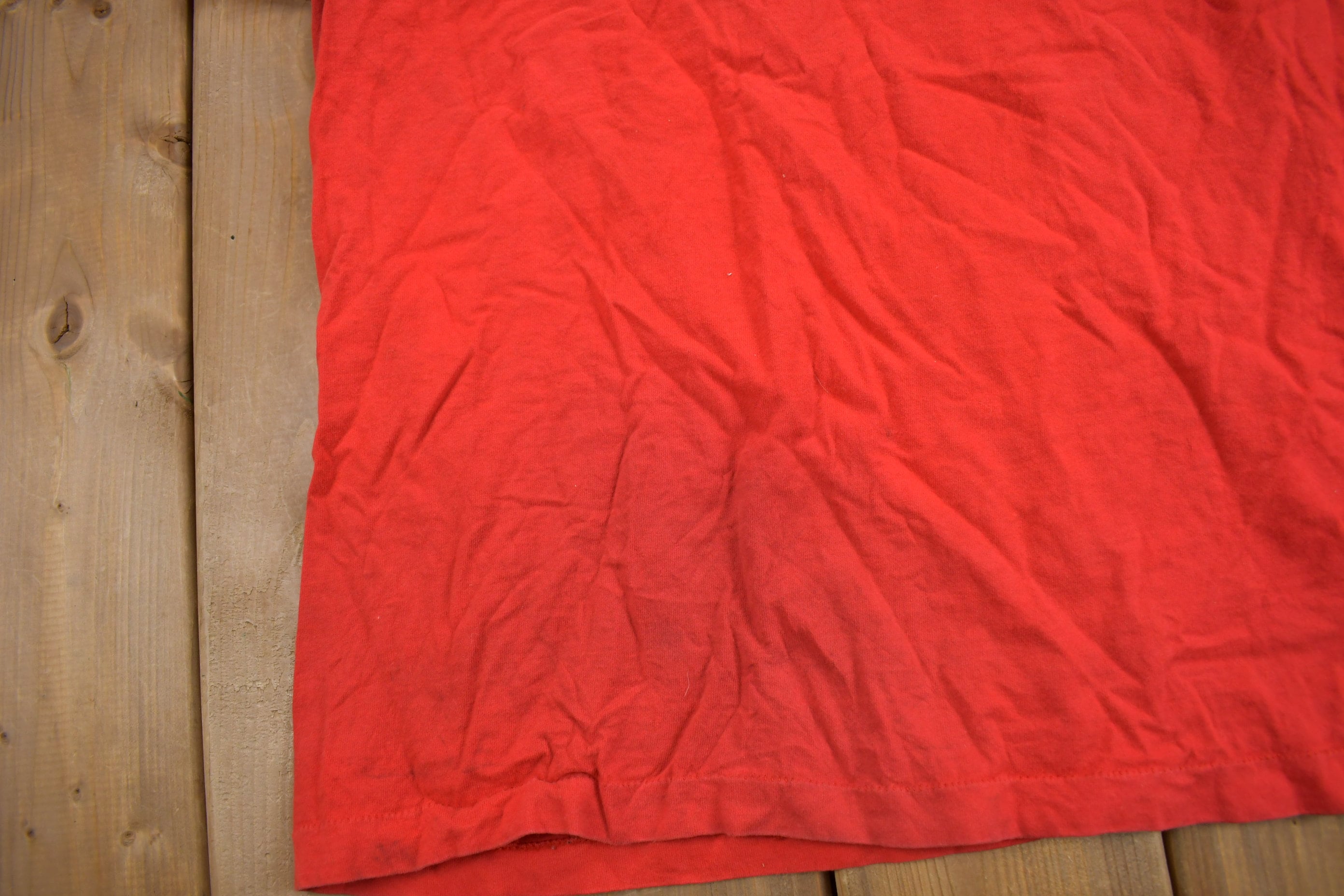Vintage 1990s Wisconsin Badgers Basketball Collegiate T-Shirt