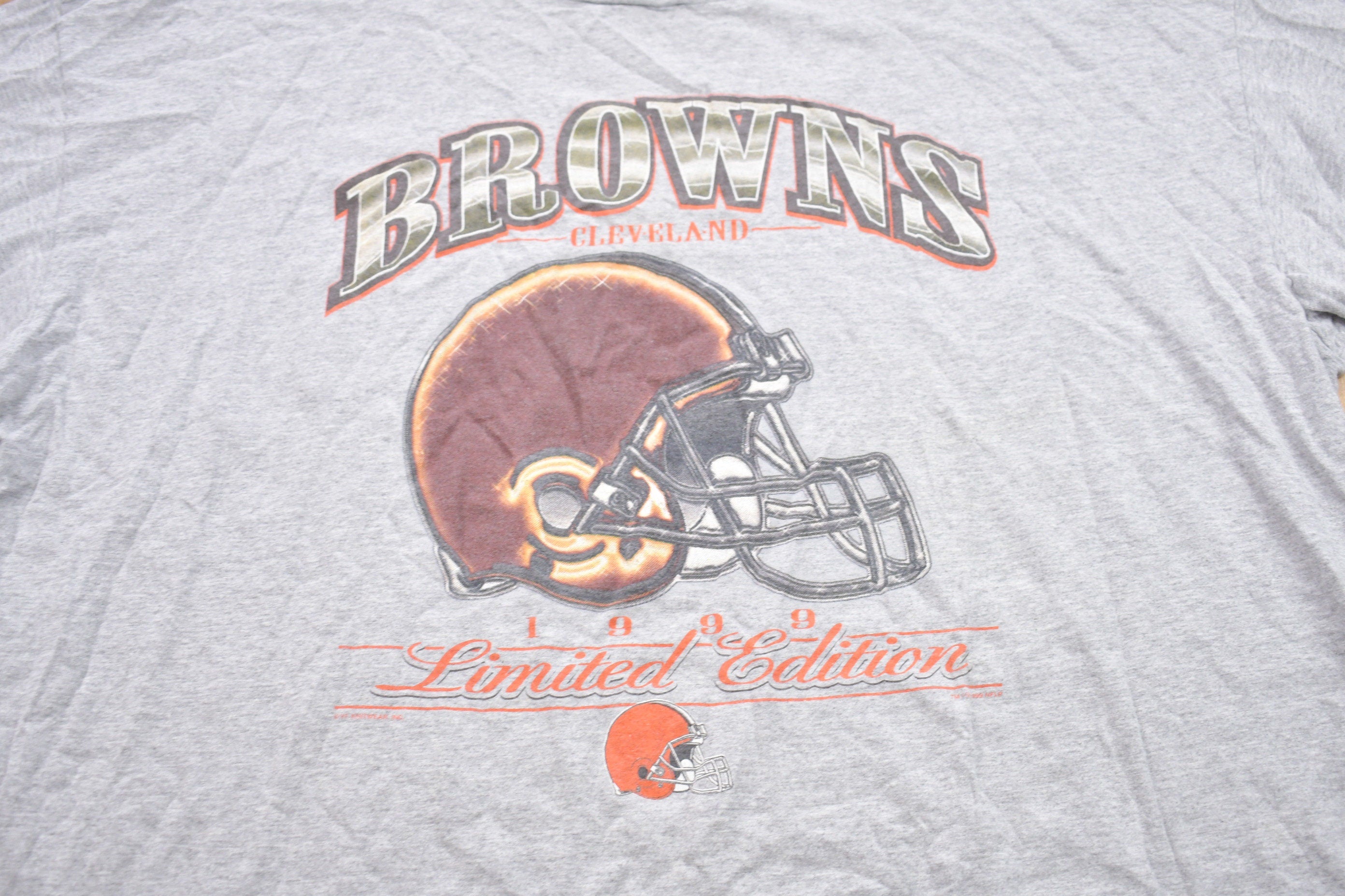 Vintage 1990s Cleveland Browns NFL Graphic T-Shirt