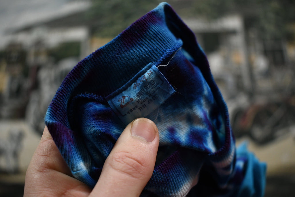 Vintage 1990s Blue Tie Dye Graphic T Shirt