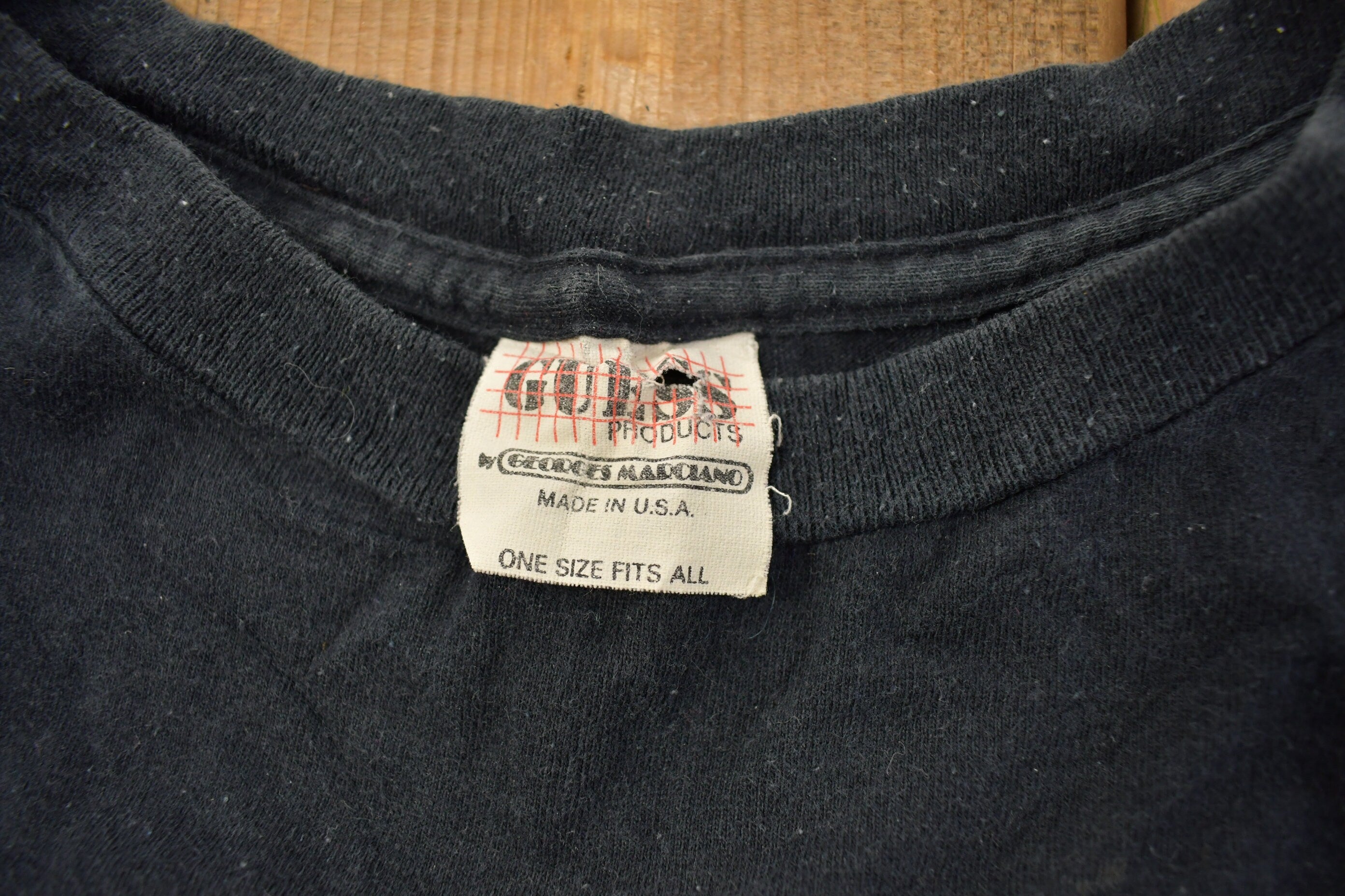 Vintage 1990s Guess America-Paris Graphic T Shirt