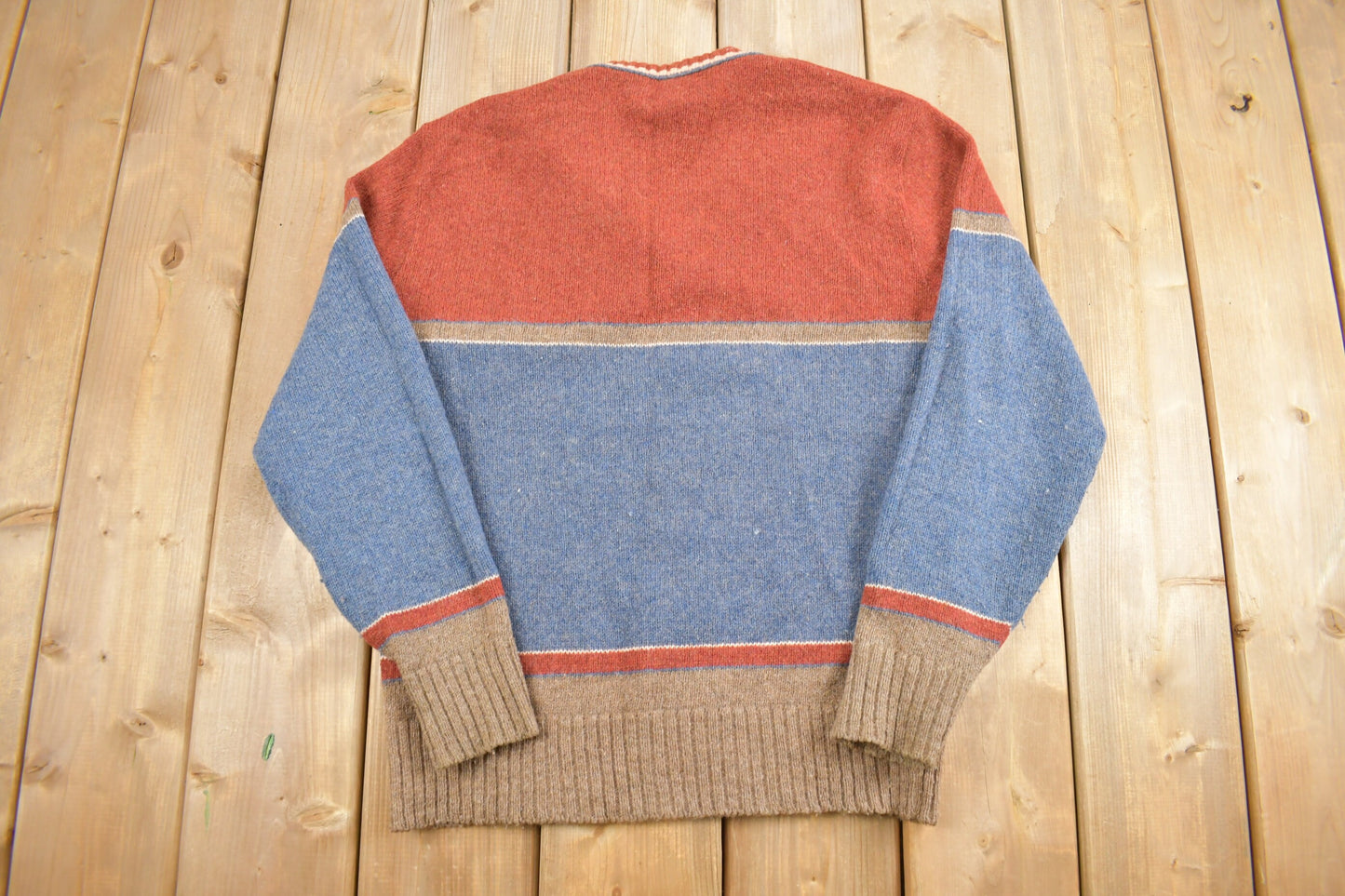 Vintage 1980s Le Tigre Knit V Neck Sweater / Vintage 80s Pullover / Striped / Sweatshirt / 80s Clothing