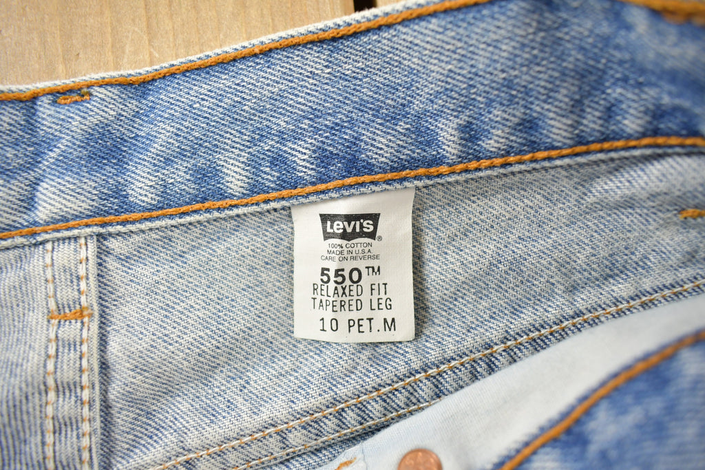 Vintage 1990s Levi's 550 Medium Wash Women's Jeans Size 30 x 27
