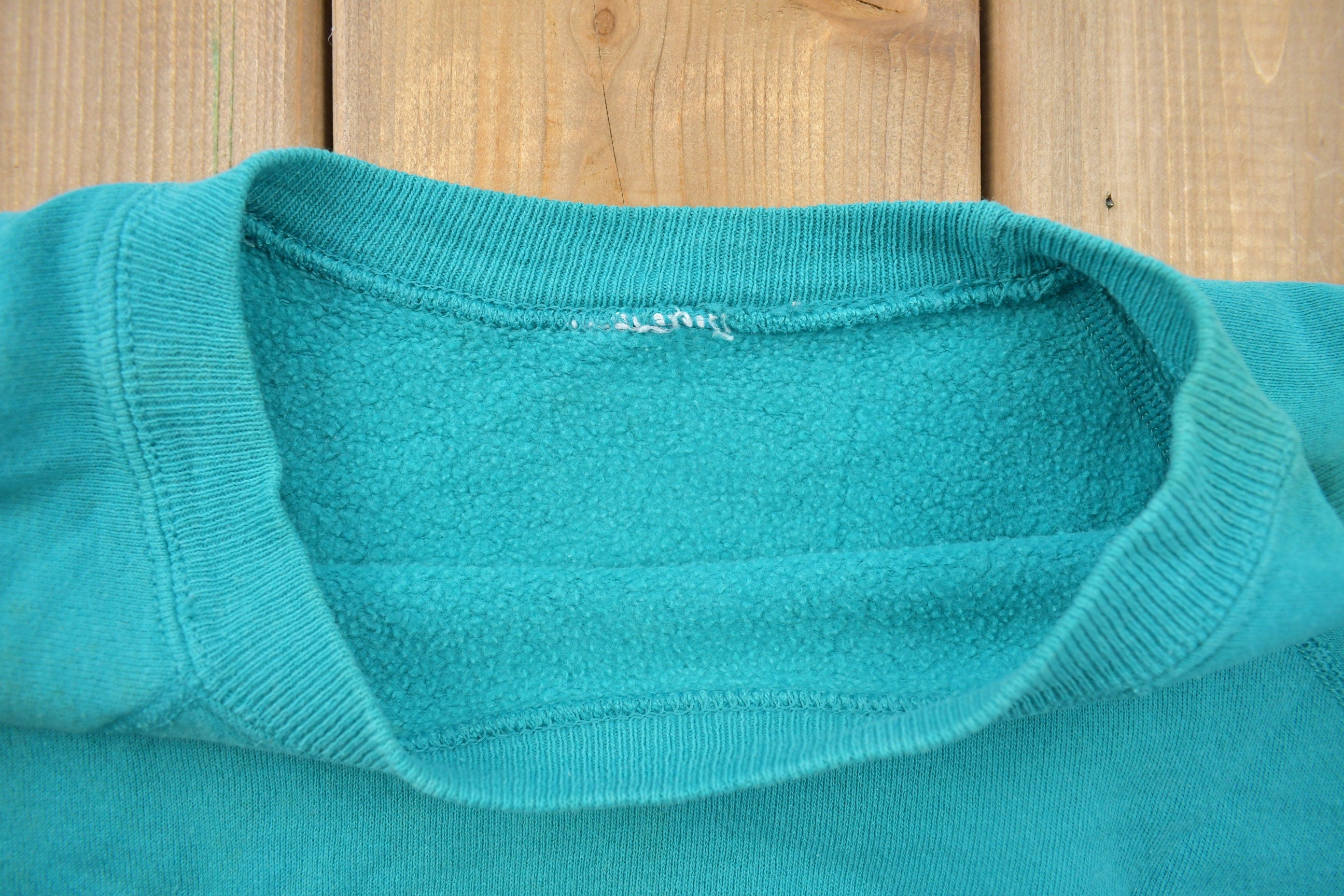 Vintage 1980s Blank Turquoise Raglan Crewneck Sweatshirt