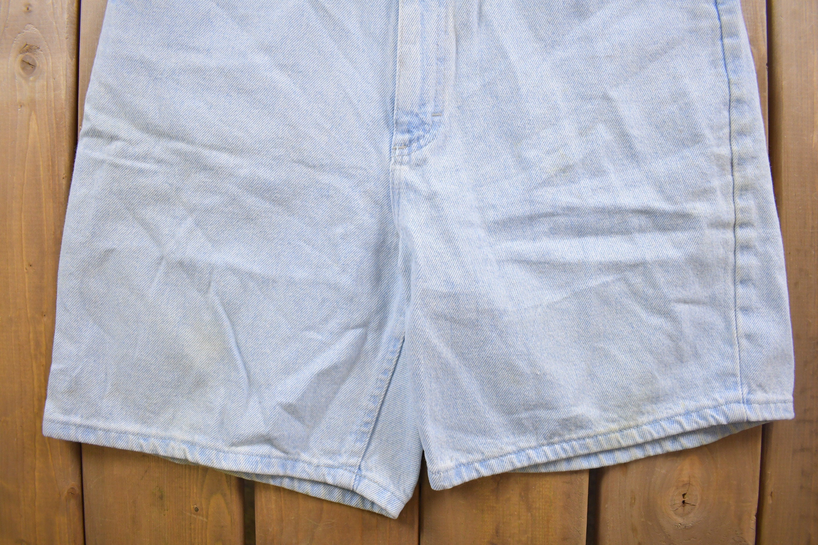 Vintage 1990s Lee Light Wash Jean Shorts 32 x 8