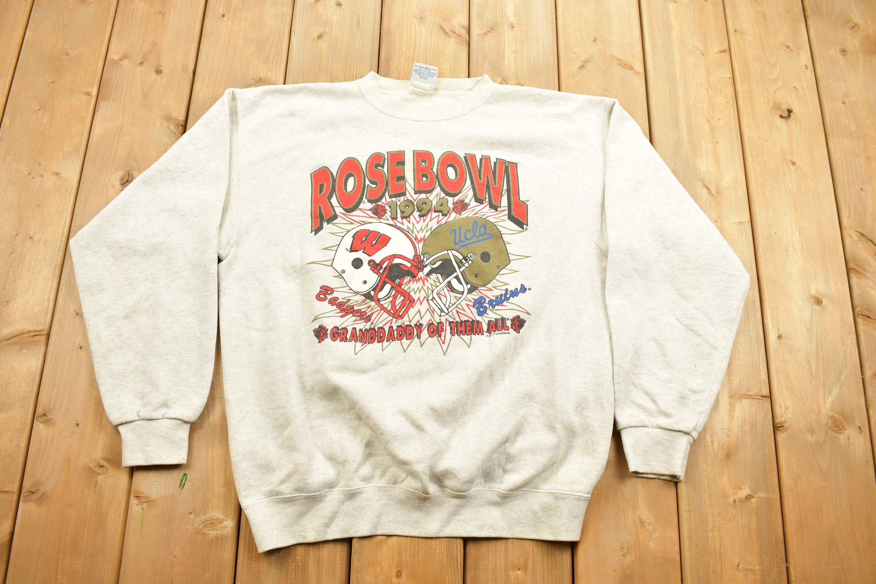 Vintage 1990s Rose Bowl Ucla Bruins Wisconsin Badgers NFL Crewneck Sweatshirt
